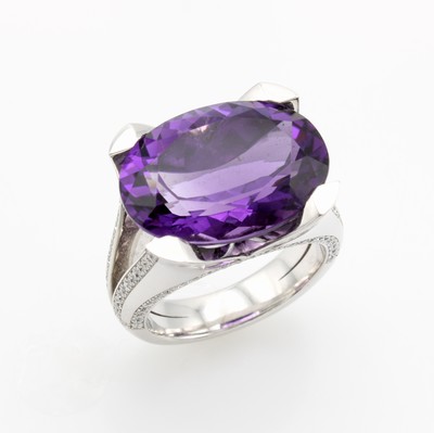 Image Ring mit Amethyst und Brillanten, WG 750/000, 104 Brill. zus. ca. 0.57 ct feines ...