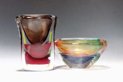 Image 2 vases, Giuliano Toso (born 1942), Murano, mouth-blown thick-walled colorless glass with ...