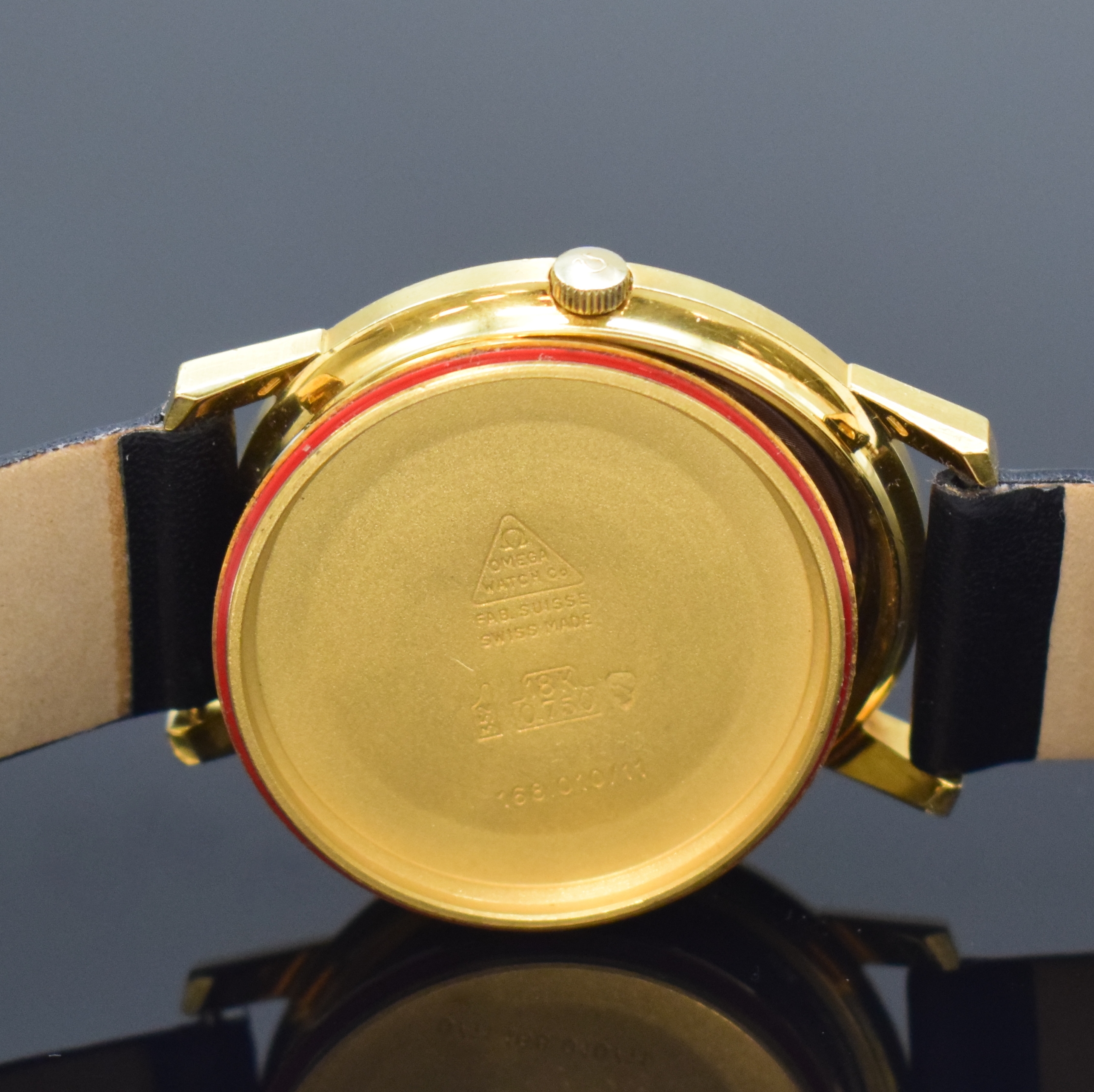 Detail f: OMEGA Herrenarmbanduhr Constellation Chronometer in GG 750/000 Referenz 168.010/11, Schweiz um 1968, Boden m. Darst. Sternwarte verschr., gold. ...