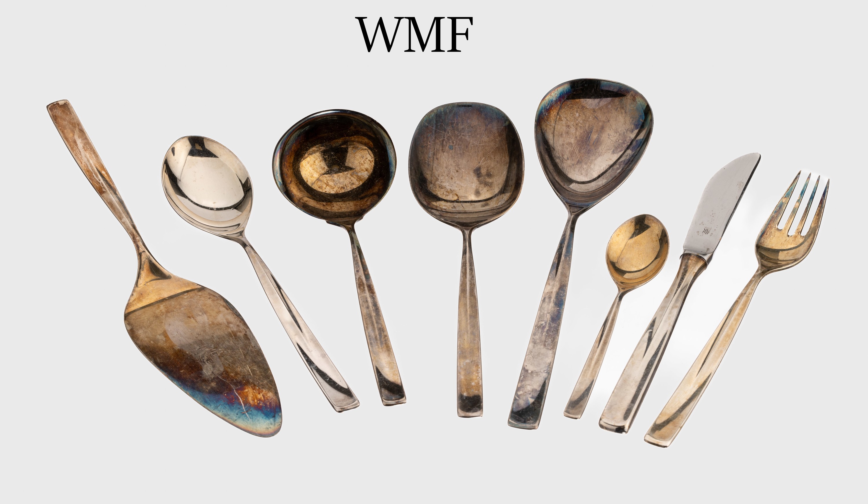 WMF Besteck, 800er Silber, schlichtes zeitloses Design, best. aus: 12 Menuegabeln, 12 Menuelöffel, 12 Menuemesser, 11 Kaffeelöffel, 6 ...