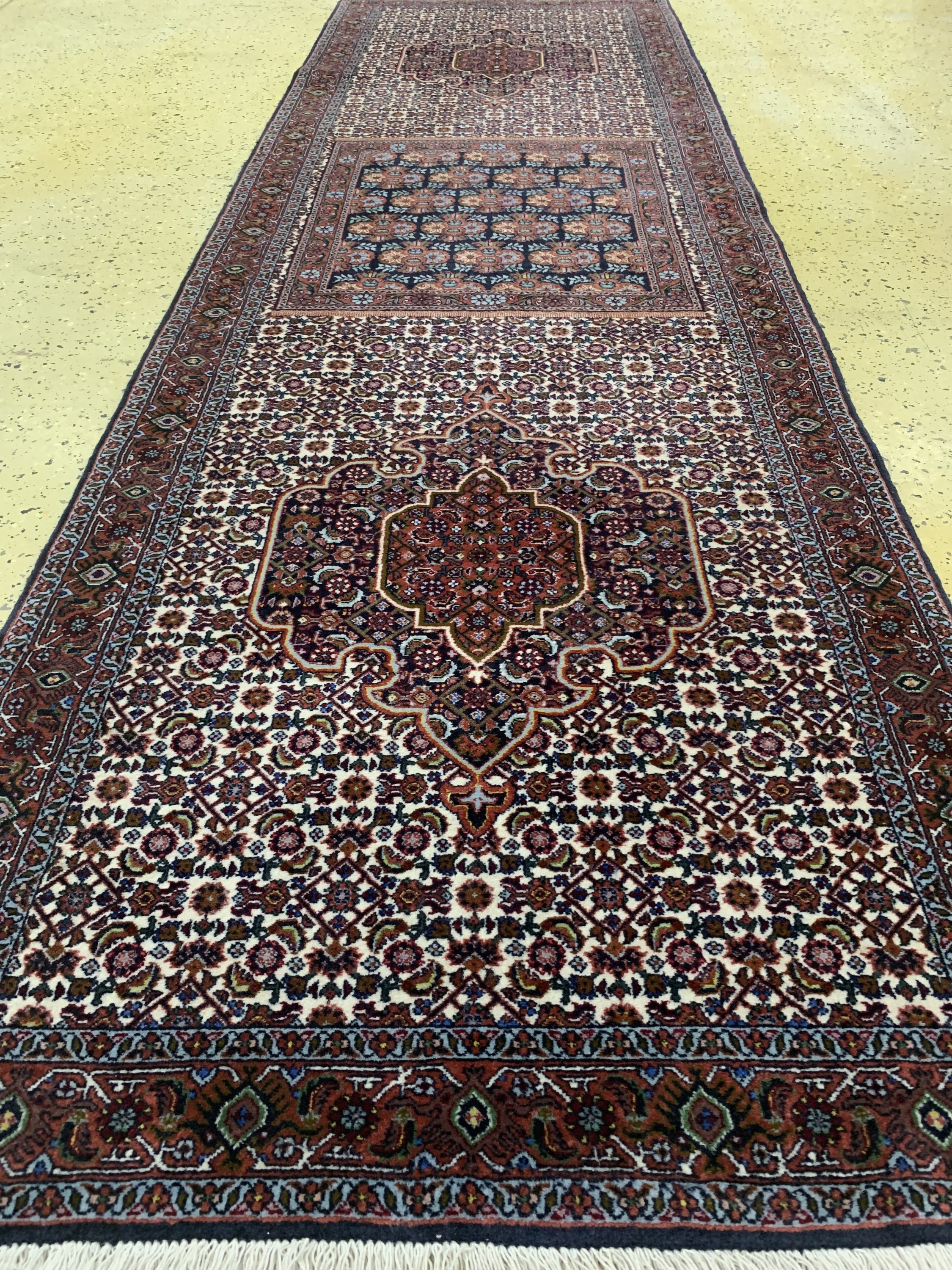 Detail d: Bidjar Kork fein, Persien, Ende 20.Jhd, Korkwolle auf Baumwolle, ca. 292 x 90 cm, EHZ:1-2