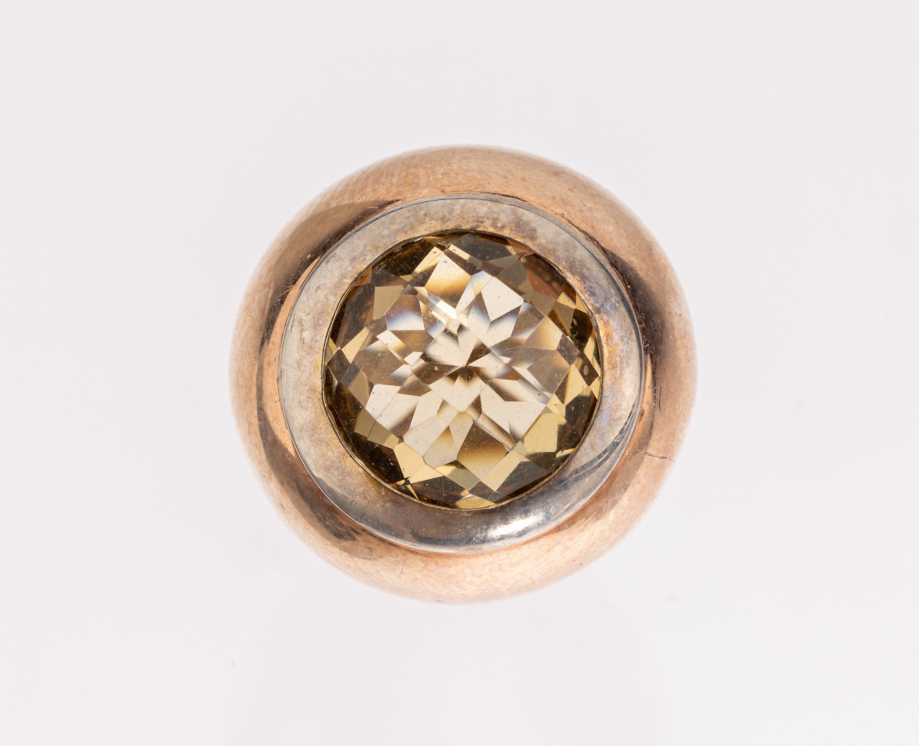 Rauchquarz-Bajonetteschliesse, 925er Silber teilverg., runder Rauchquarz im Schachbrettschliff, D. ca. 17.3 mm