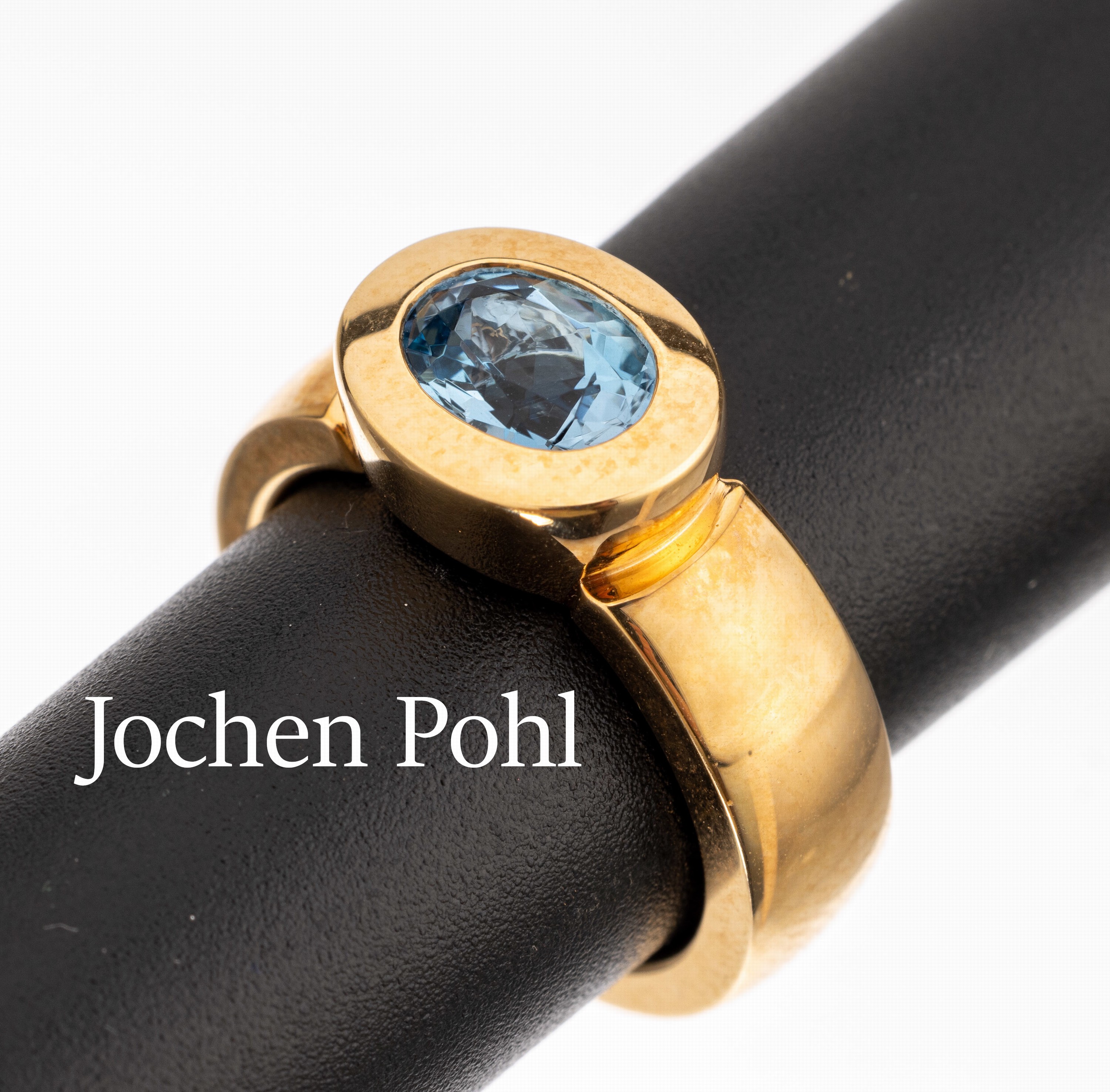 18 kt Gold JOCHEN POHL Aquamarin-Ring, GG 750/000, schwere massive Ausführung, ovalfacett. ca. 1.13 ct, sehr feine Farbe, RW 54, ca. 16.9 g, mit ...