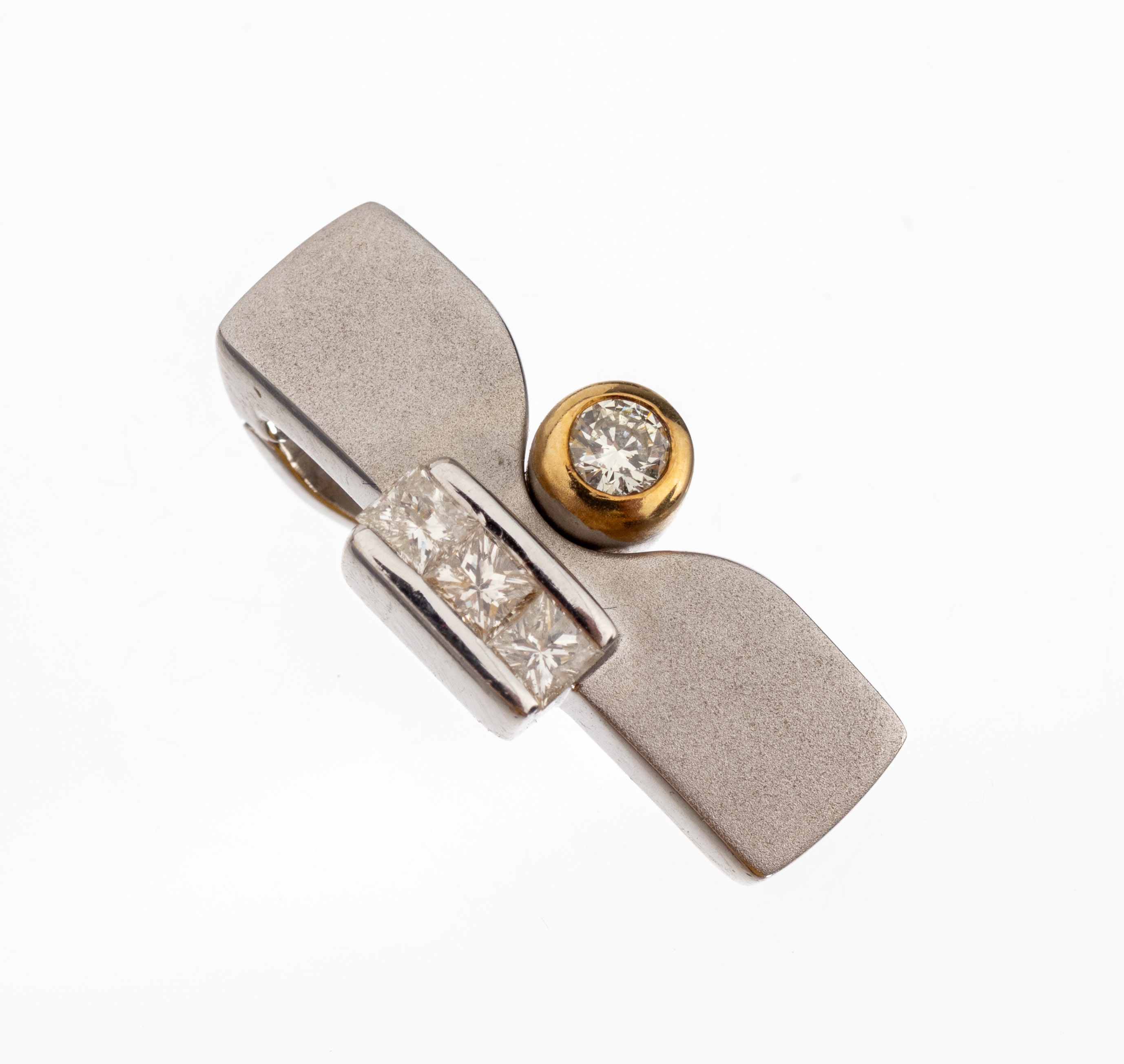 14 kt Gold Diamant-Clipanhänger, GG/WG 585/000, in GG gefasster Brillant ca. 0.10 ct get.Weiss/si, 3 Princess Cut Diamanten zus. ca.0.30 ct ...