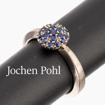 Image 18 kt Gold JOCHEN POHL Saphir-Ring, WG 750/000, runder Ringkopf mit 19 rundfacett. ...