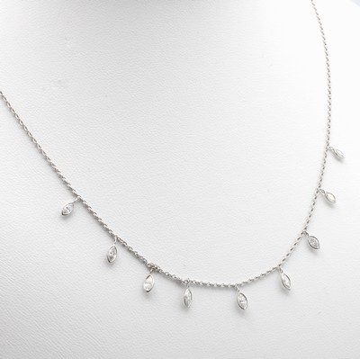 26805457a - Collier mit Diamanten, WG 750/000, 9 Diamantnavetten in Zargenfassungen zus. ca. 0.80 ct ...