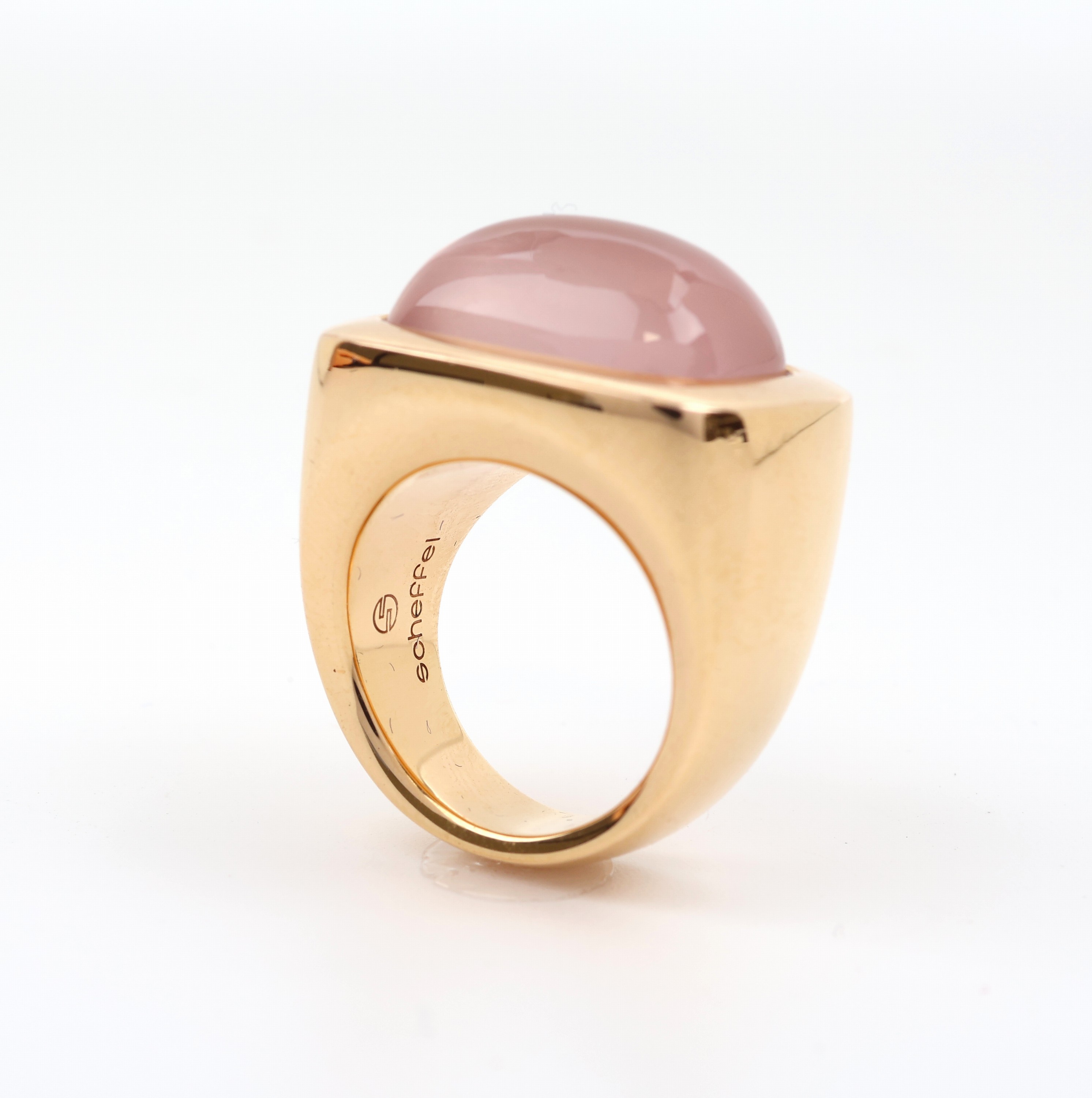 Detail c: 18 kt Gold SCHEFFEL Rosenquarz-Ring, GG 750/000, schwere massive Ausführung, Rosenquarz-Cabochon ca. 15.62 ct, RW 54, ca. 25.8 g
