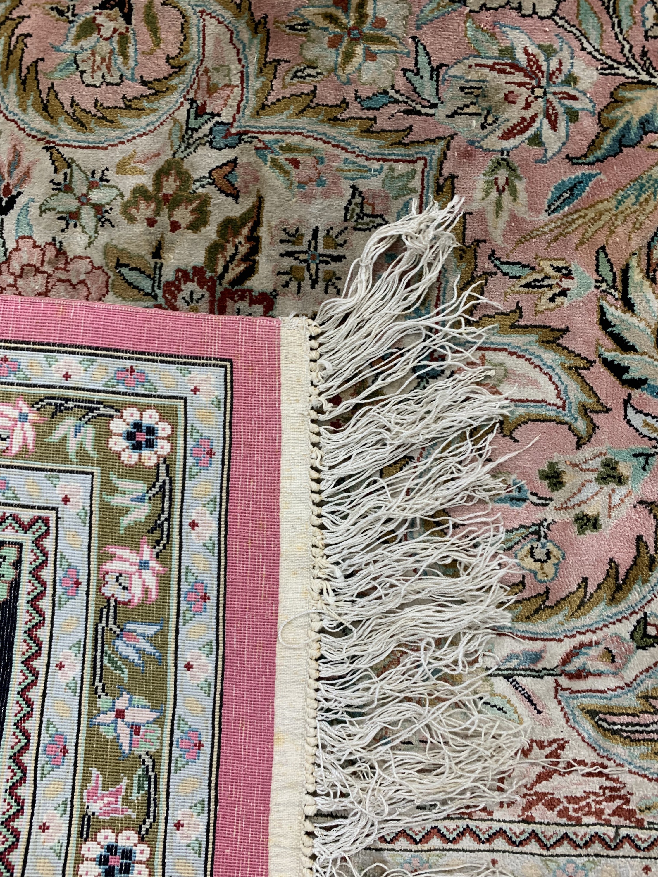 Detail g: China Seide, Ende 20.Jhd, Seide auf Baumwolle, ca. 308 x 209 cm, EHZ: 2(Stark verschmutzt)