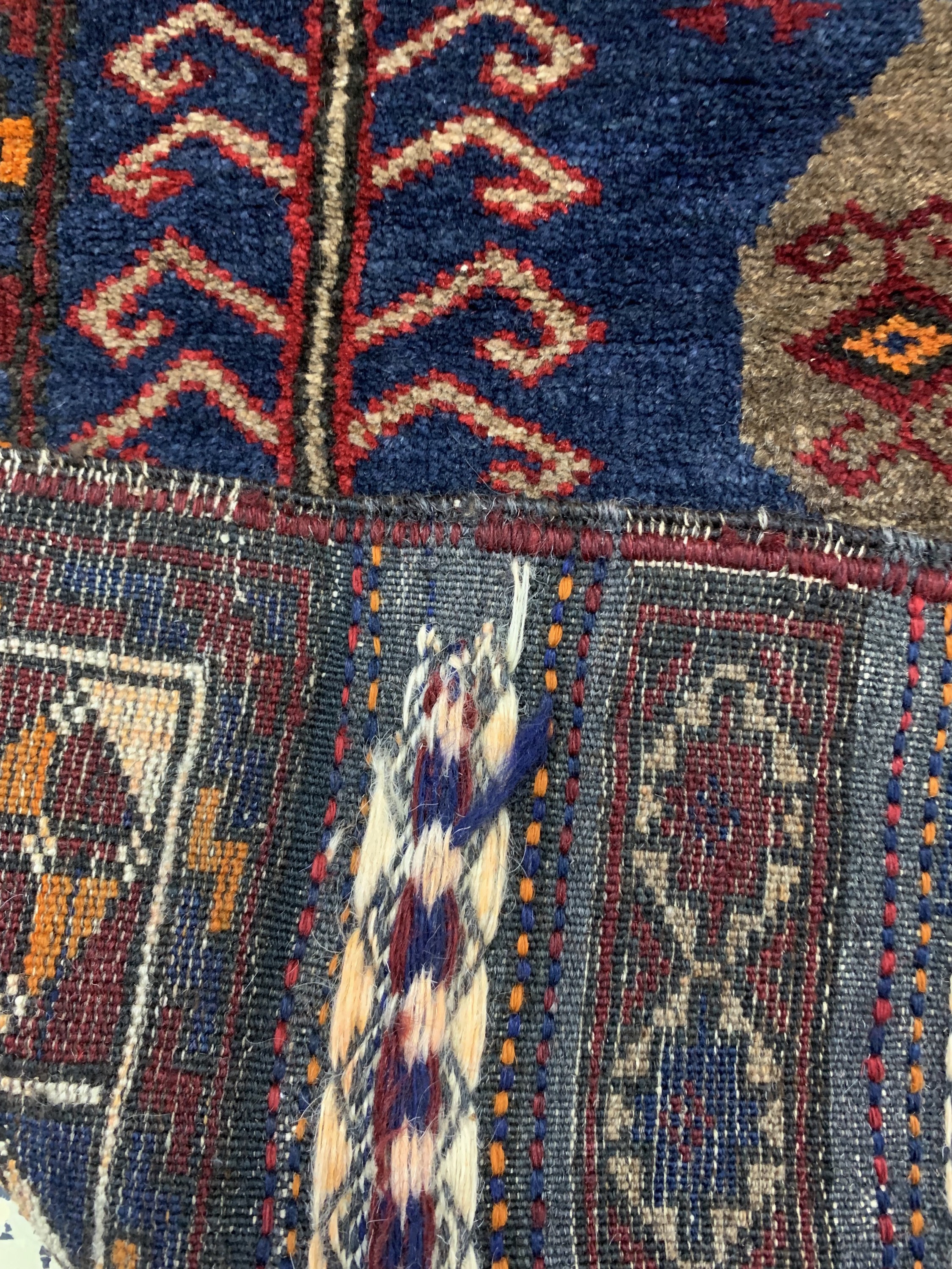 Detail d: Belutsch alt, Afghanistan, Anfang 20.Jhd, Wolle auf Wolle, ca. 152 x 84 cm, EHZ: 2