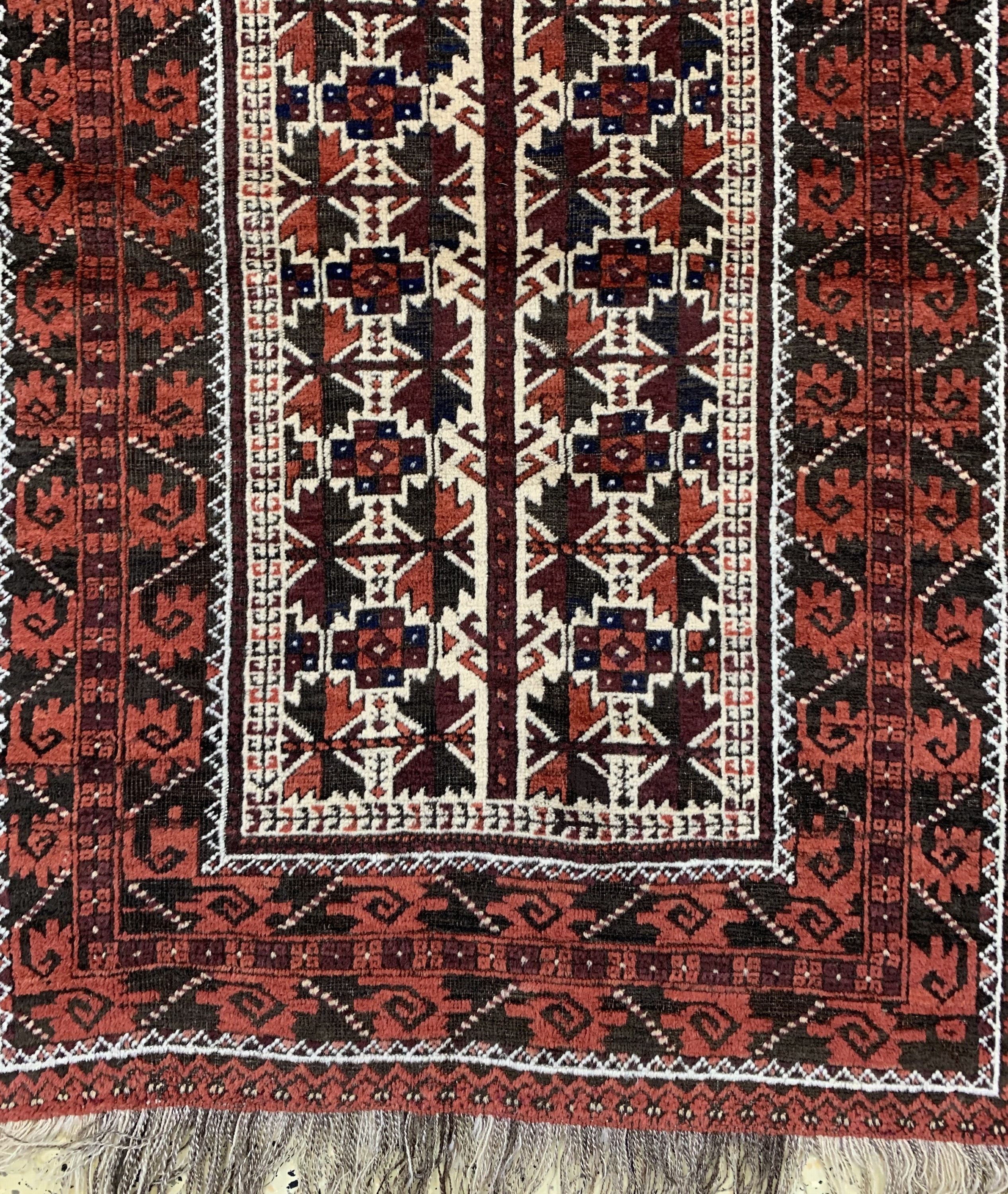 Detail b: Belutsch"Gebetsteppich", Persien, um 1900, Wolle auf Wolle, ca. 157 x 97 cm, EHZ: 3