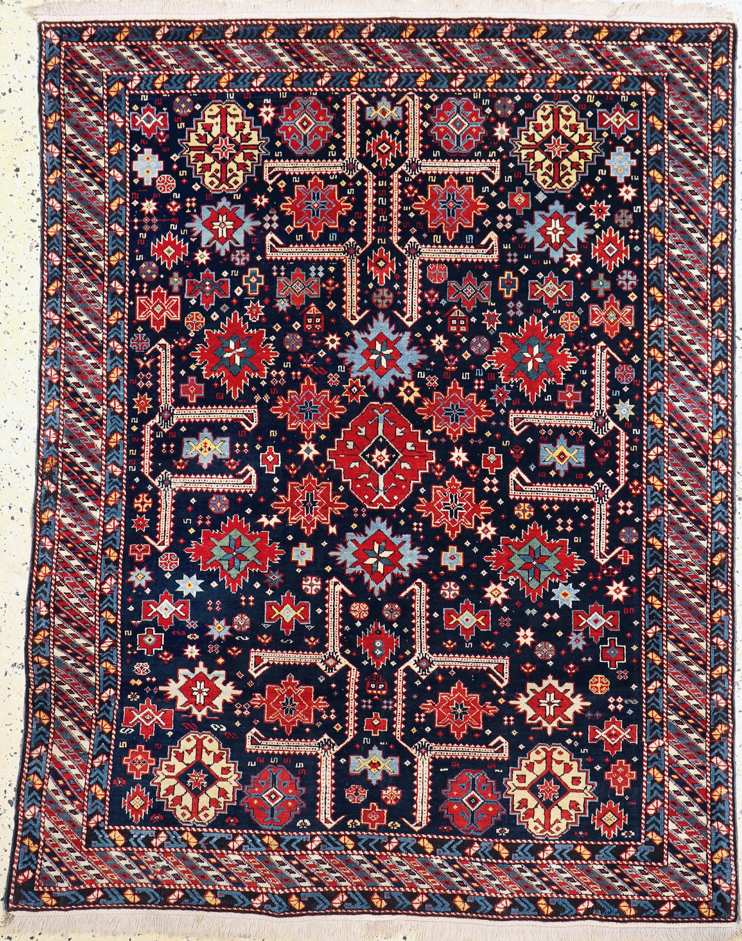 "Blattgabel"Schirwan antik, Kaukasus, 19.Jhd, Wolle auf Wolle, ca. 165 x 129 cm, EHZ: 2