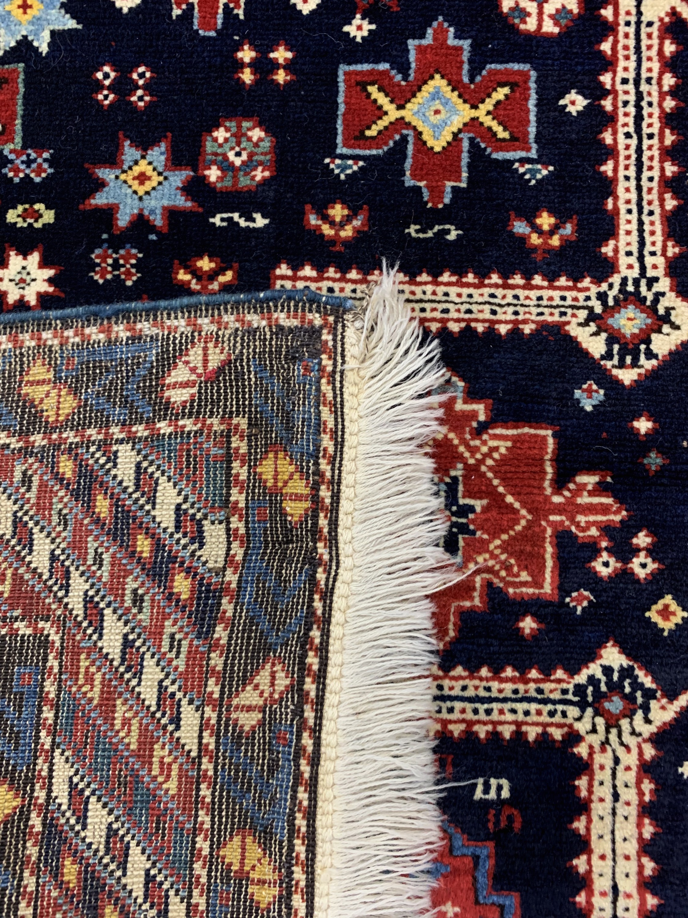 Detail e: "Blattgabel"Schirwan antik, Kaukasus, 19.Jhd, Wolle auf Wolle, ca. 165 x 129 cm, EHZ: 2