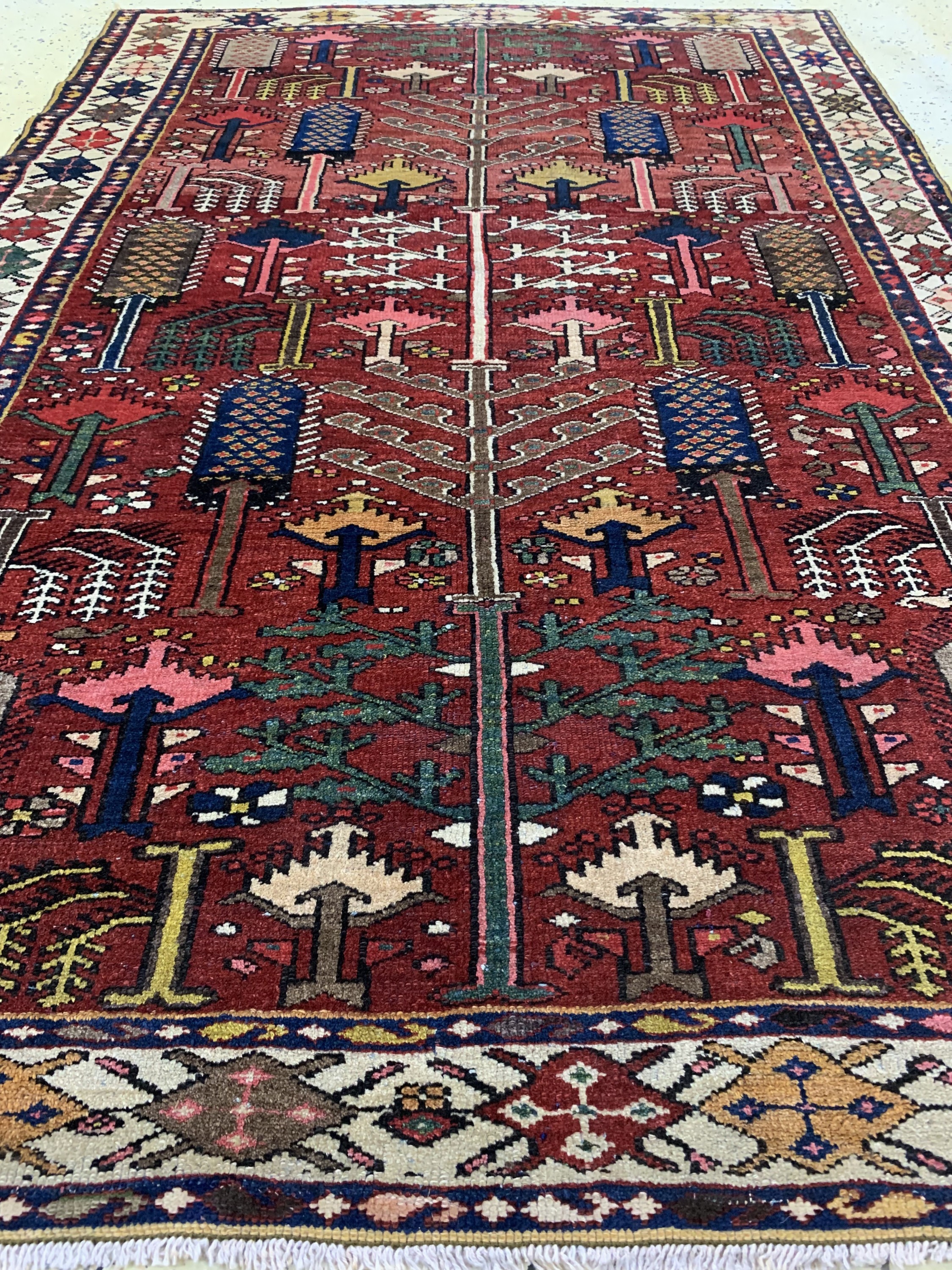 Detail e: Bachtiar"Baumteppich", Persien, Anfang 20.Jhd, Wolle auf Baumwolle, ca. 212 x 138 cm,EHZ: 2