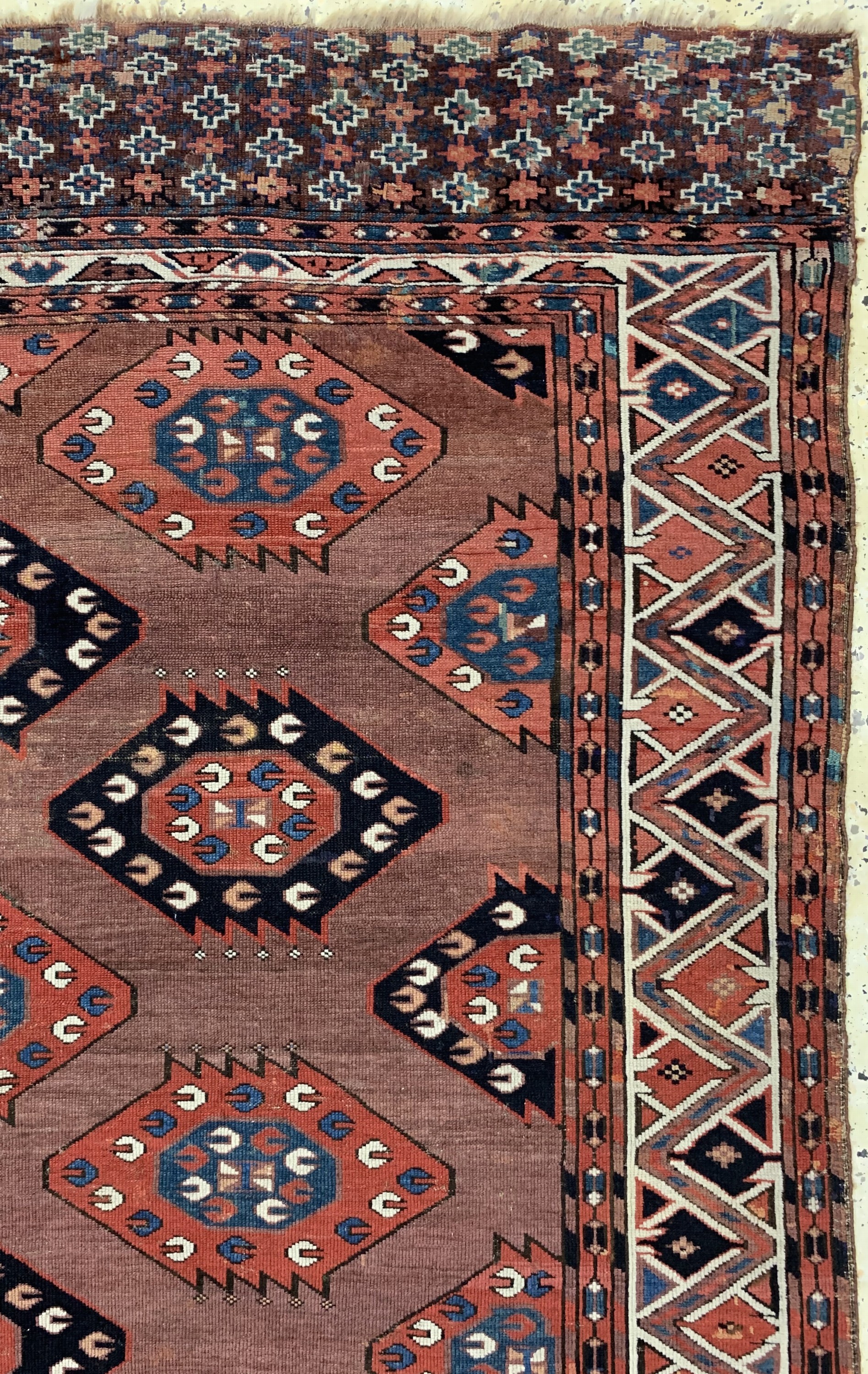 Detail d: "C-Gül"Hauptteppich antik, Turkmenistan, Mitte 19.Jhd, Wolle auf Wolle, ca. 293 x 162 cm, EHZ: 2-3(Alte Restaurierungen).