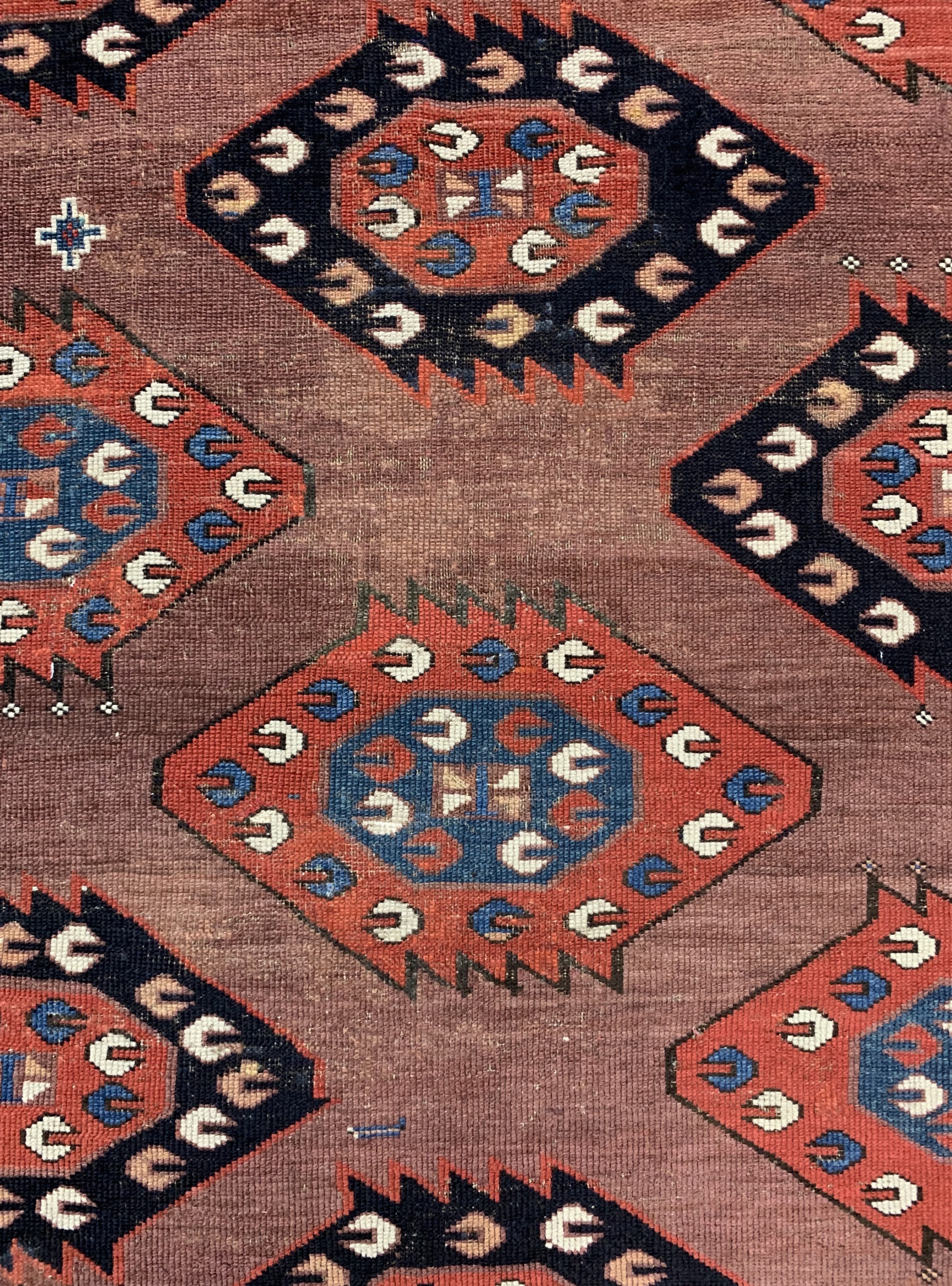Detail f: "C-Gül"Hauptteppich antik, Turkmenistan, Mitte 19.Jhd, Wolle auf Wolle, ca. 293 x 162 cm, EHZ: 2-3(Alte Restaurierungen).