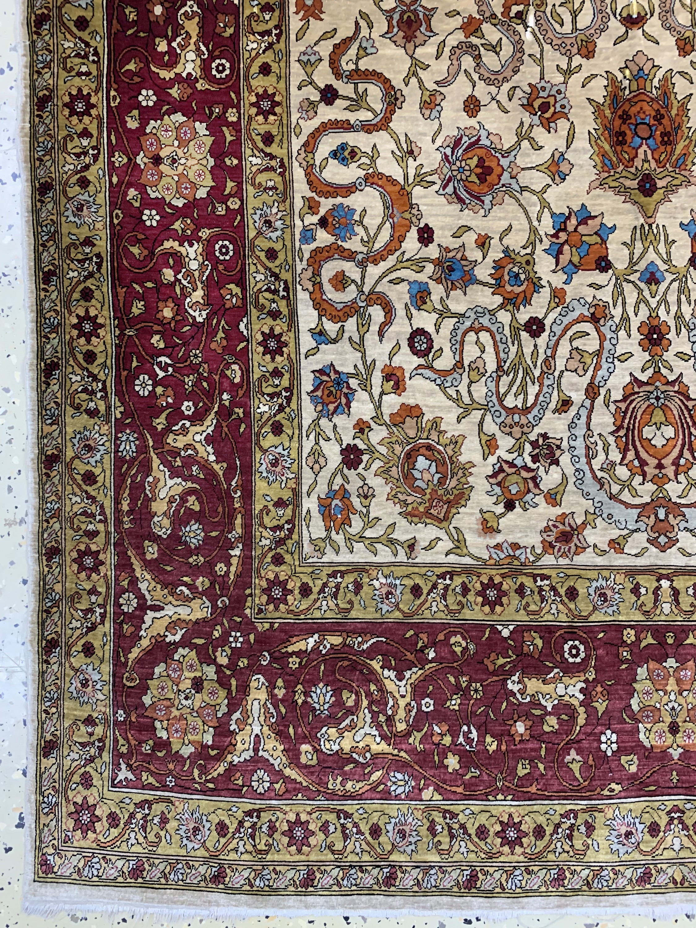 Detail b: Hereke Seide fein Türkei, signiert"Mustafa Akif", Anfang 20.Jhd, reine Naturseide, ca. 150 x 97 cm, ca. 1,4 Mio. Kn/qm, EHZ: 4 (mehrere ...