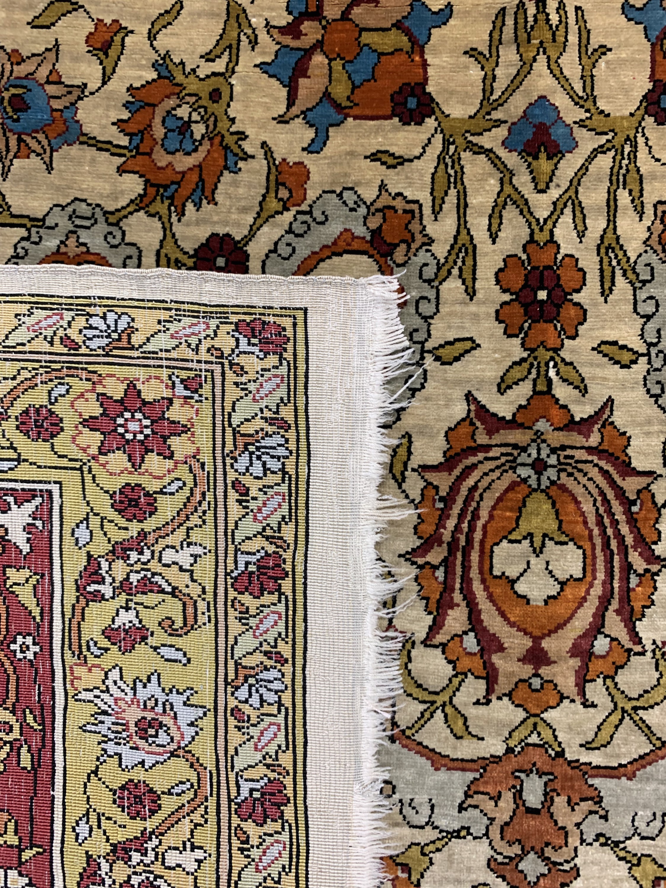 Detail f: Hereke Seide fein Türkei, signiert"Mustafa Akif", Anfang 20.Jhd, reine Naturseide, ca. 150 x 97 cm, ca. 1,4 Mio. Kn/qm, EHZ: 4 (mehrere ...