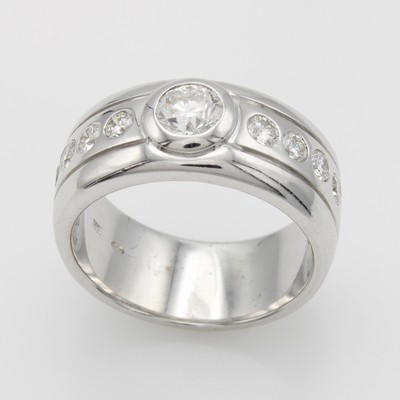 Image Ring mit Brillanten, WG 585/000, 9 Brill. zus. ca. 1 ct Weiß/si, RW ca. 55 ...