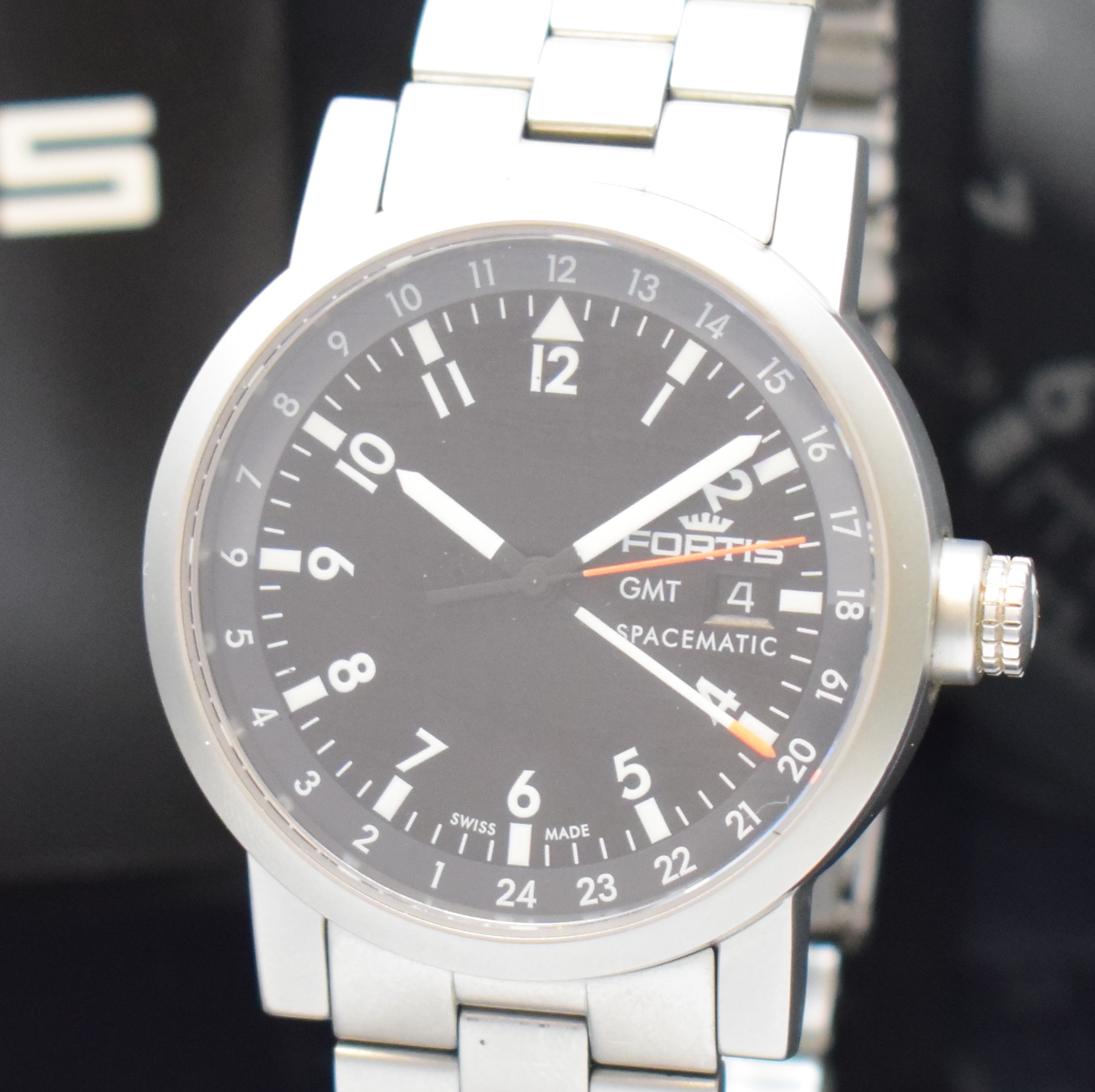 Detail a: FORTIS GMT Spacematic Herrenarmbanduhr in Stahl Referenz 624.22.148, Schweiz verk. lt. beil. Pap. 03/2003, Automatik, matt. Geh. inkl. orig. ...