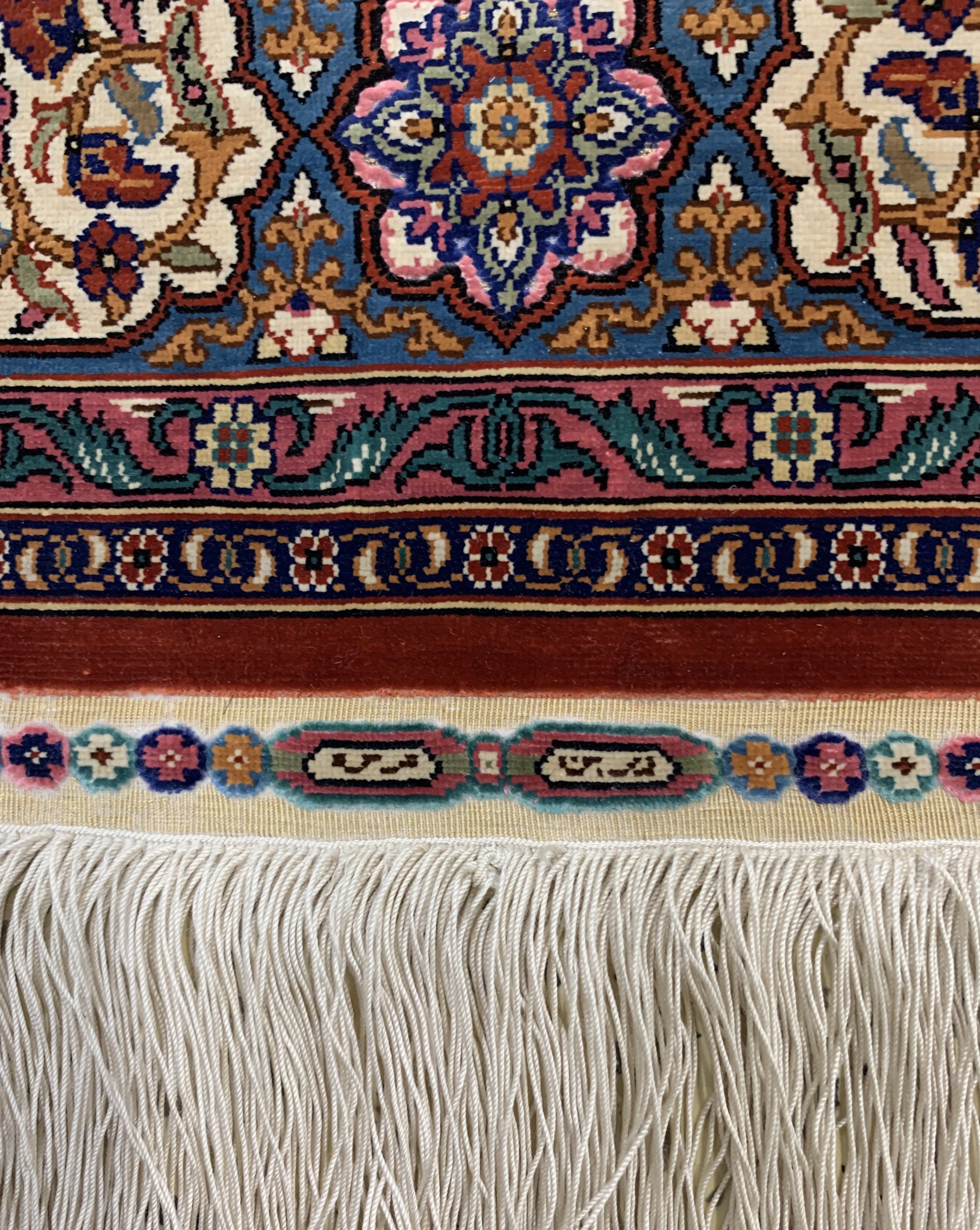 Detail d: Hereke Seide fein Türkei, signiert(Derin), Ende 20.Jhd, reine Naturseide(Metallbroschiert), ca. 145 x 70 cm, ca. 1,0 Mio. Kn/qm, EHZ: 1