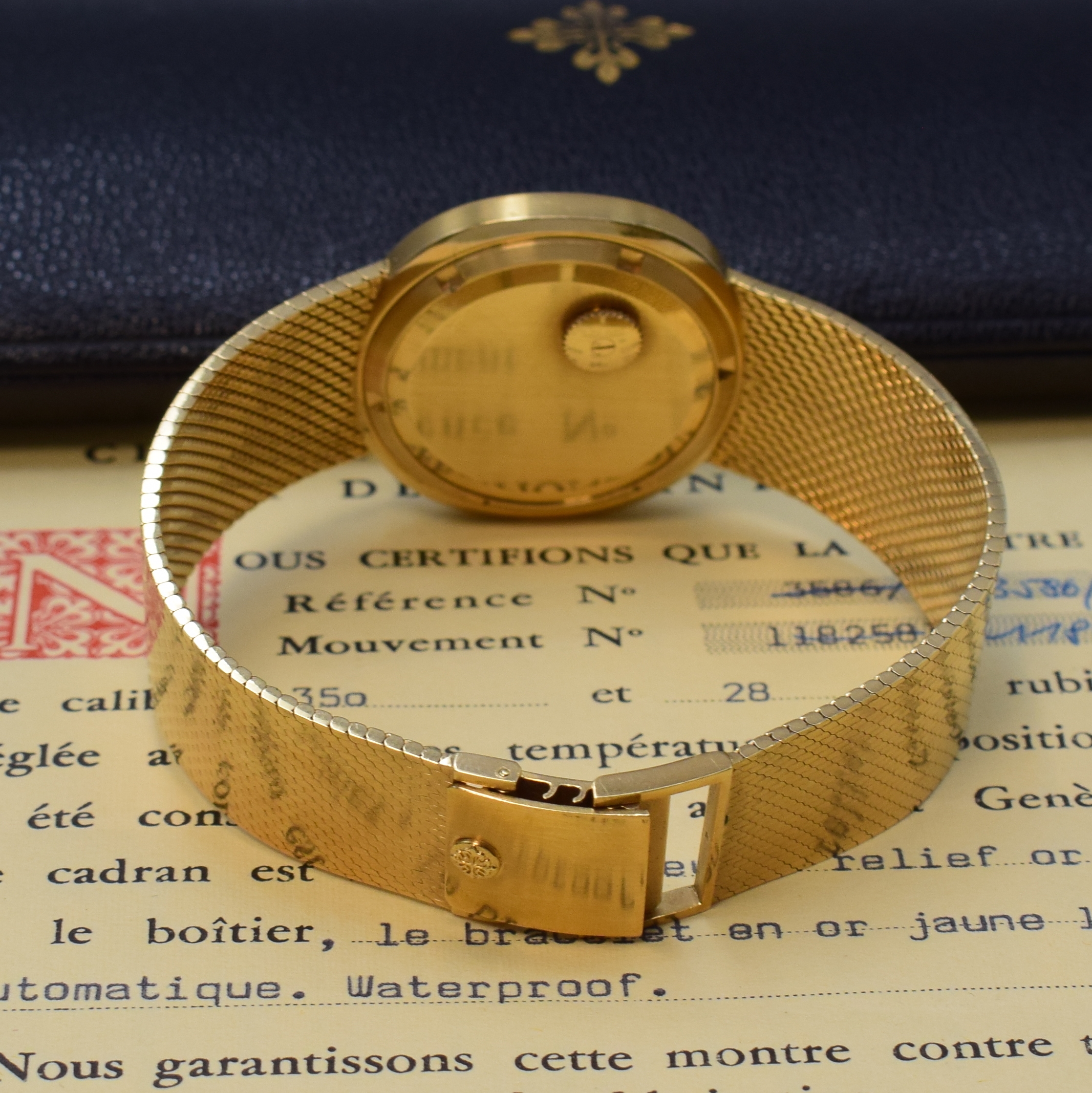 Detail b: PATEK PHILIPPE Herrenarmbanduhr in GG 750/000 an Goldband Referenz 3586/1, Schweiz um 1973, Automatik, verschr. Geh., integr. orig. Milanaiseband, ...