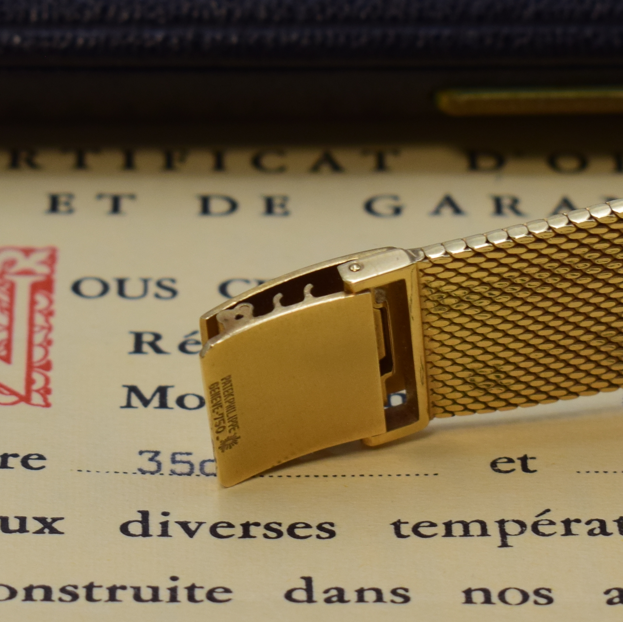 Detail c: PATEK PHILIPPE Herrenarmbanduhr in GG 750/000 an Goldband Referenz 3586/1, Schweiz um 1973, Automatik, verschr. Geh., integr. orig. Milanaiseband, ...