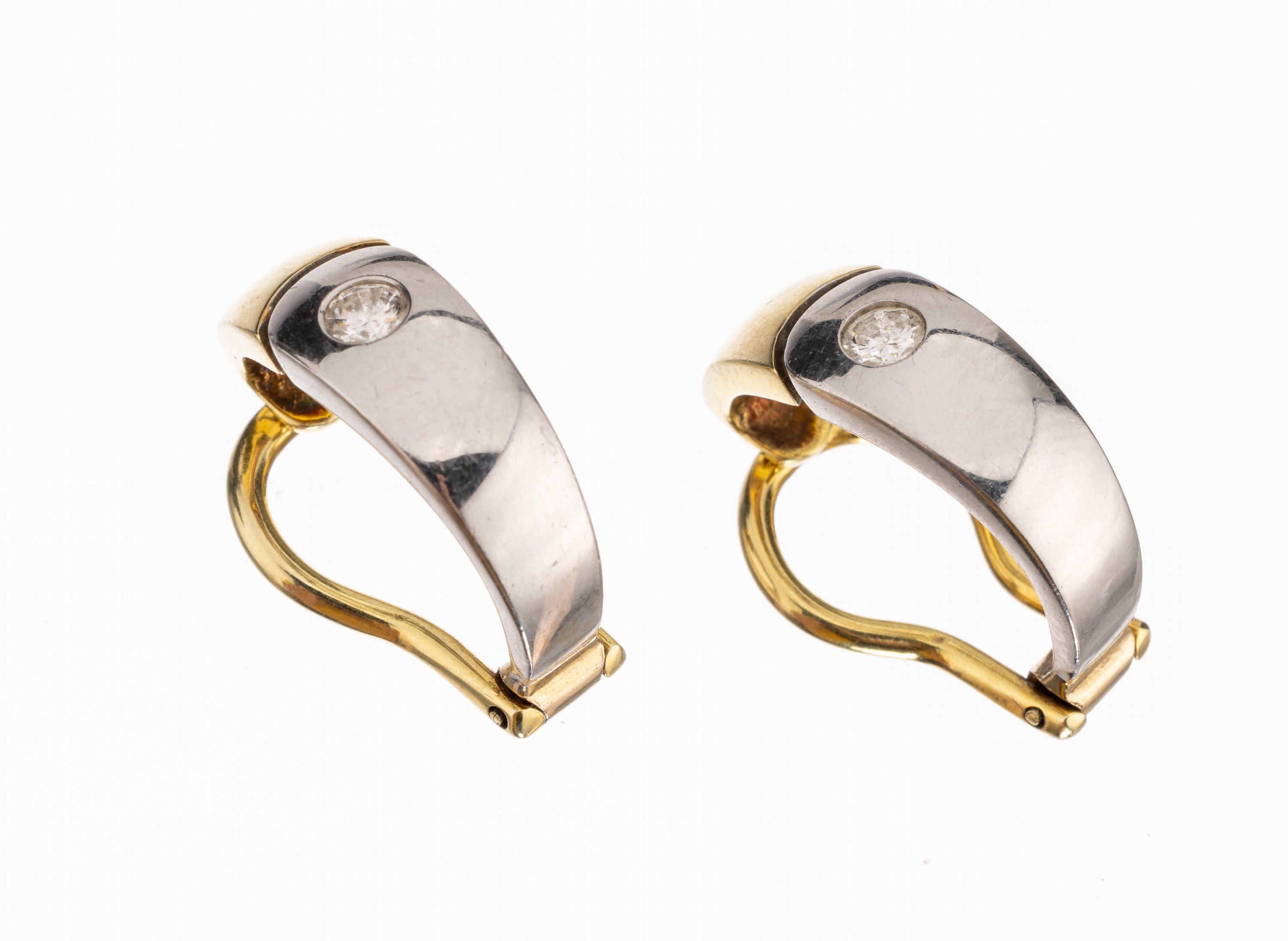 Paar 14 kt Gold Brillanten Ohrclips, WG/GG 585/000, 2 Brillanten zus. ca. 0.30 ct Weiss/si, L. ca. 1.8 cm, ca. 8.9