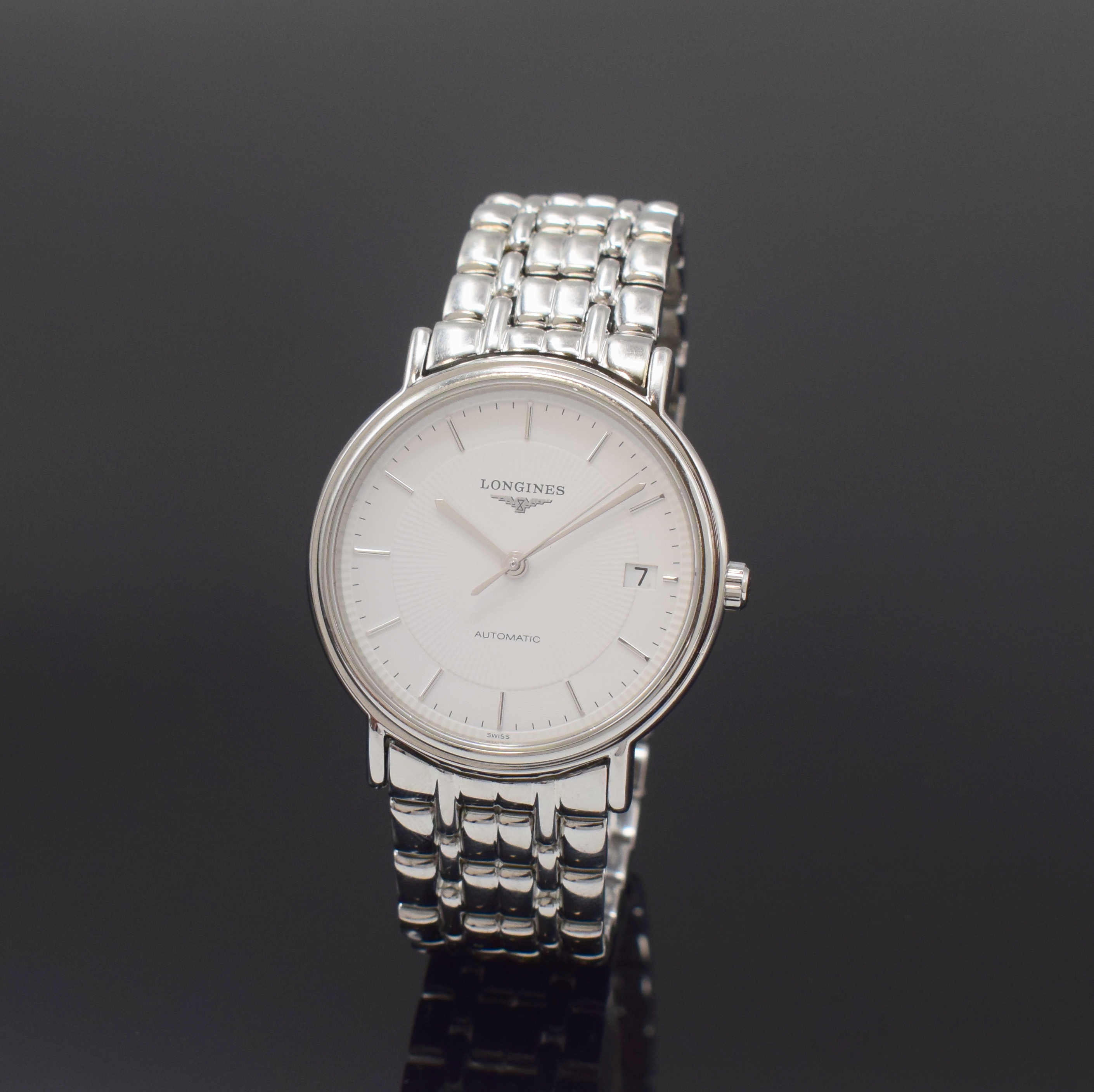 LONGINES Elegance Armbanduhr Referenz L4.721.4, Automatik, Schweiz um 2010, Edelstahlgeh. inkl. Gliederband m. dopp. Faltschl., Saphirglas, Boden ...