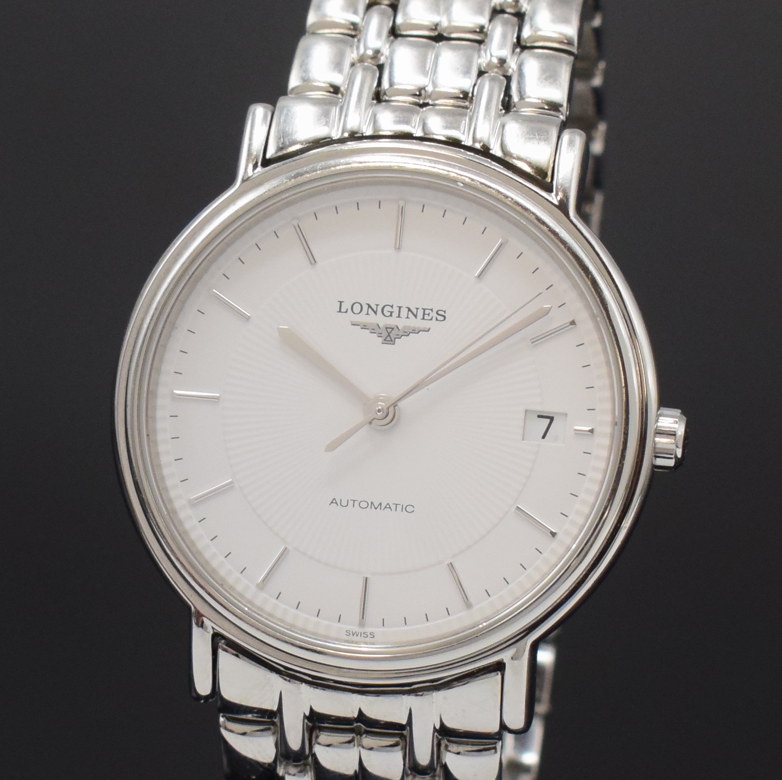 Detail a: LONGINES Elegance Armbanduhr Referenz L4.721.4, Automatik, Schweiz um 2010, Edelstahlgeh. inkl. Gliederband m. dopp. Faltschl., Saphirglas, Boden ...