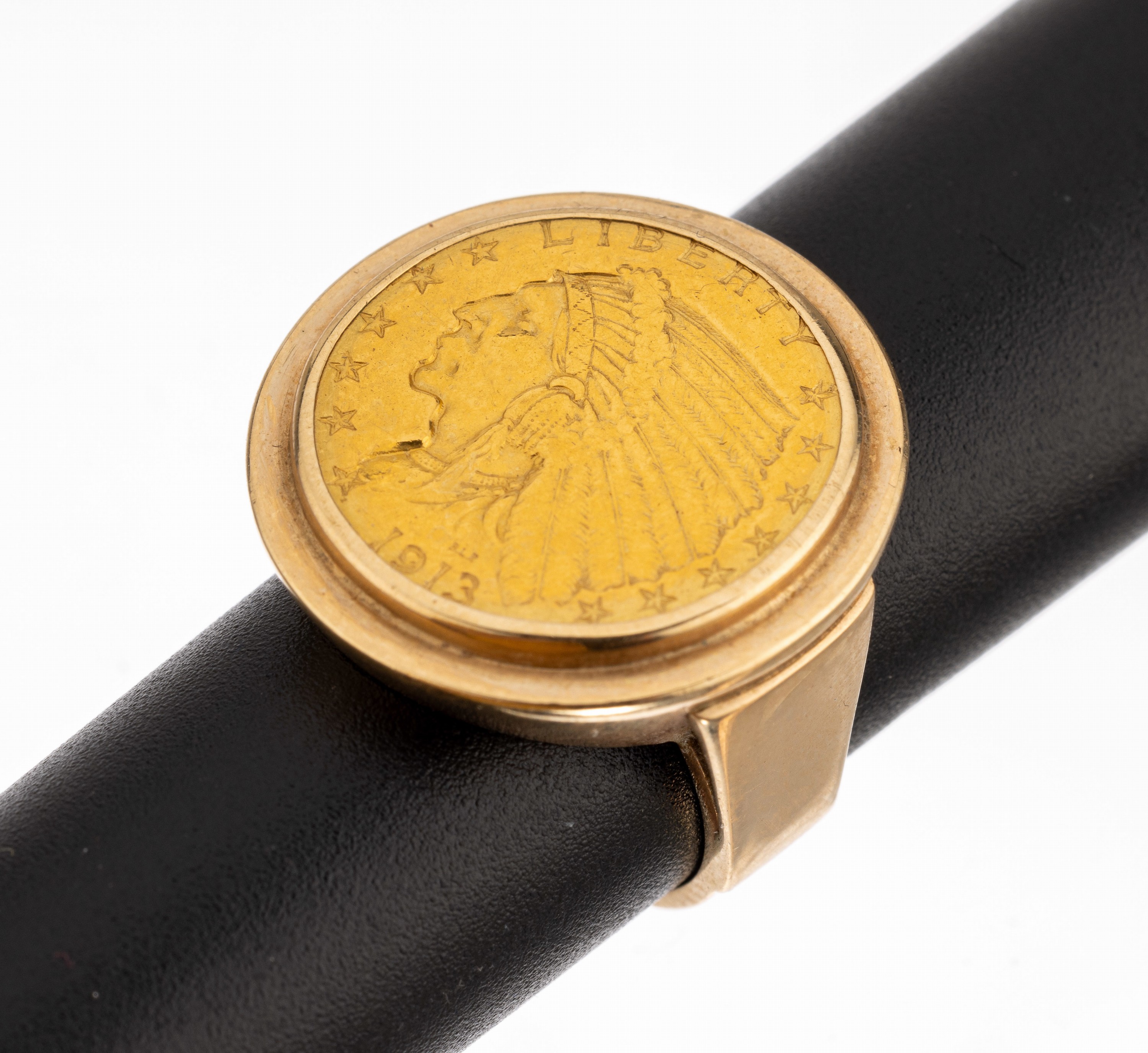 14 kt Gold Münz-Ring, GG 585/000, schlichteGestaltung, gefasste Goldmünze, 2.5 Dollar, USA 1913, sogn. Indian Head, RW 52, ca. 11.7 g