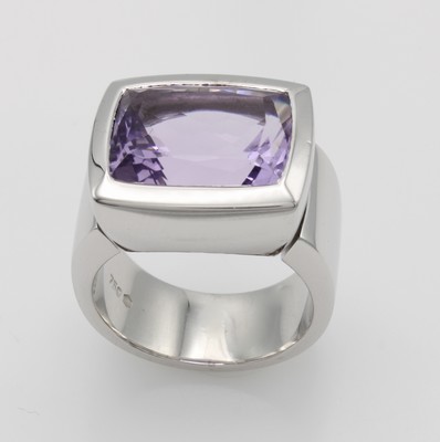 Image Ring mit Amethyst, WG 750/000, rechteckiger Amethyst, glatte Fassung, Gesamtgew. ca. ...