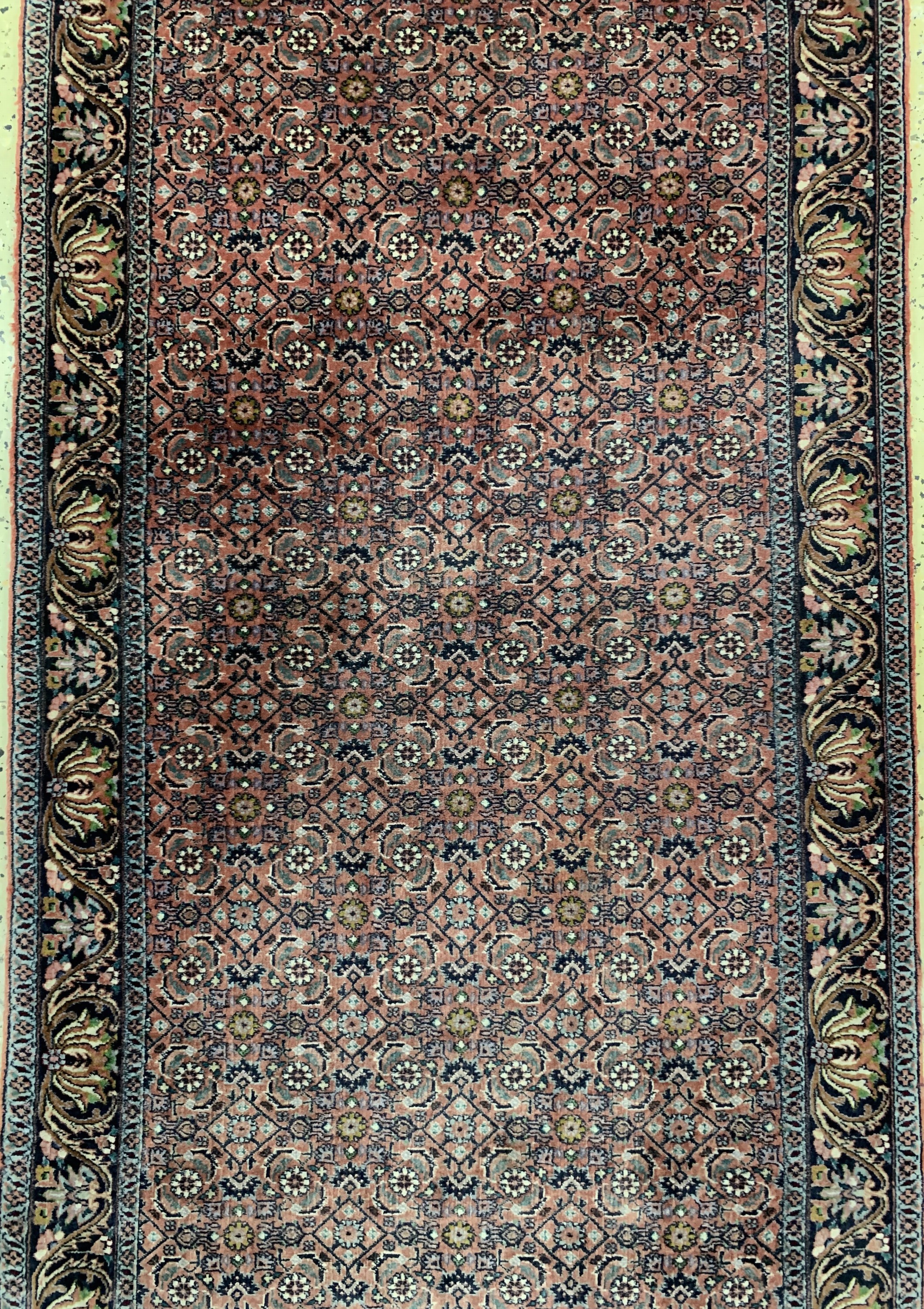 Detail b: Bidjar Kork, Persien, Ende 20.Jhd, Korkwolle auf Baumwolle, ca. 295 x 87 cm, EHZ:2(verblaßt).
