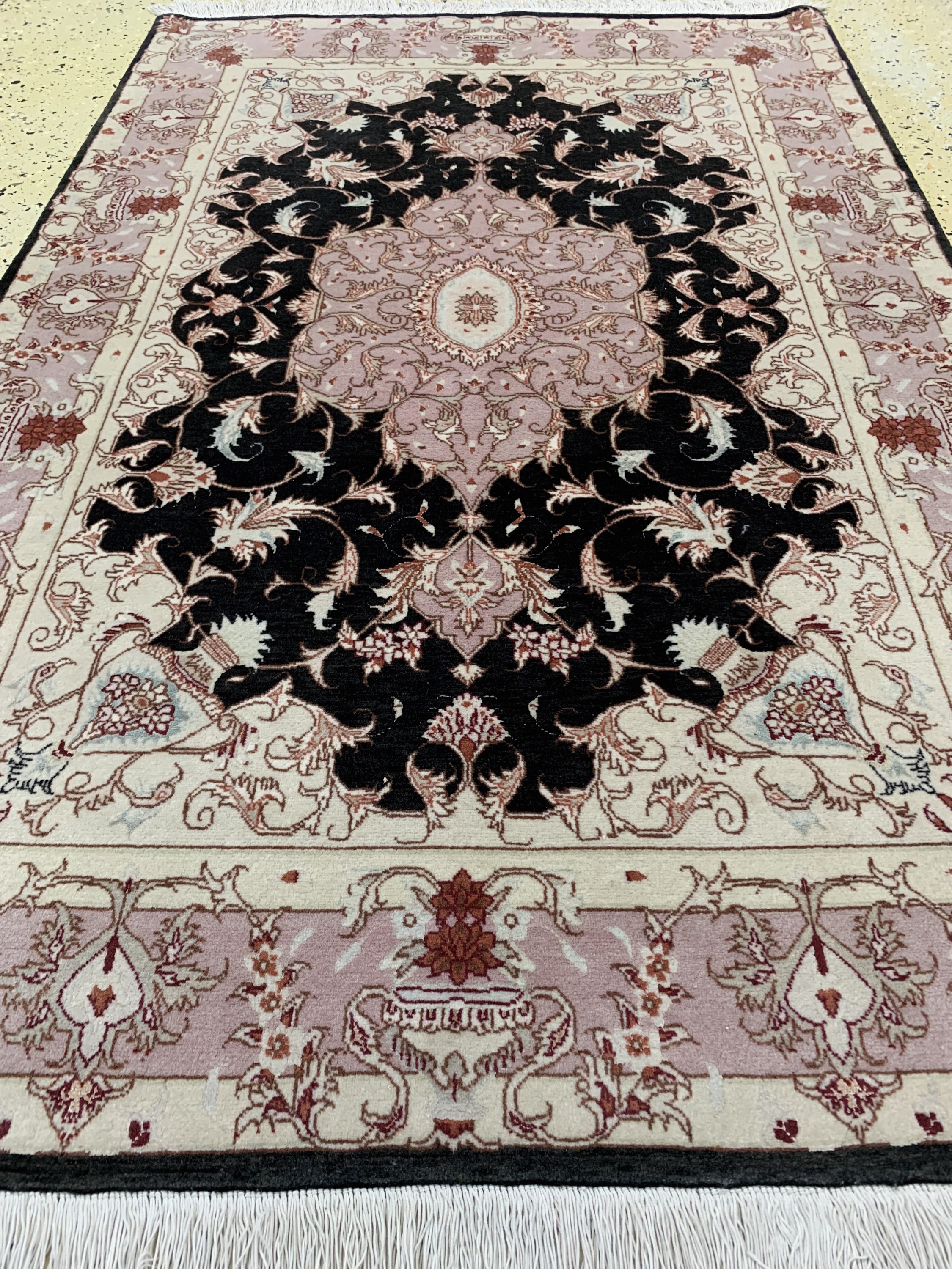Detail d: Täbriz fein(50 Raj), Persien, Ende 20 Jhd, Korkwolle mit Seide, ca. 155 x 101 cm, ca. 500.000 Kn/qm, EHZ: 2