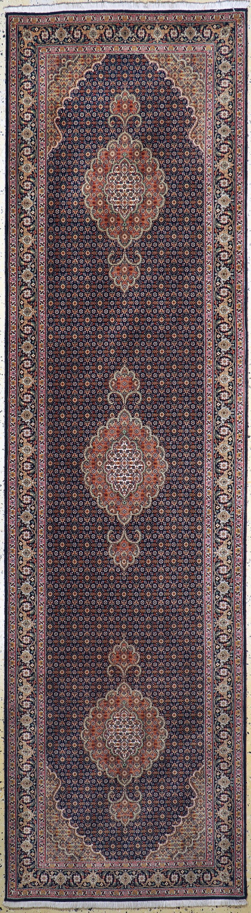 Täbriz"Mahi"fein(50 Raj), Persien, Ende 20.Jhd, Korkwolle mit Seide, ca. 306 x 84 cm, ca. 500.000 Kn/qm, EHZ: 2