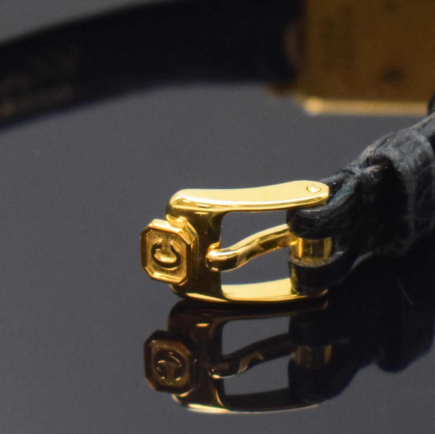 Detail b: CHOPARD feine Damenarmbanduhr in GG 750/000 mit Brillantlünette Referenz 5166 Schweiz um 1990, quarz, Boden aufgedr., orig. Lederband m. verg. orig. ...