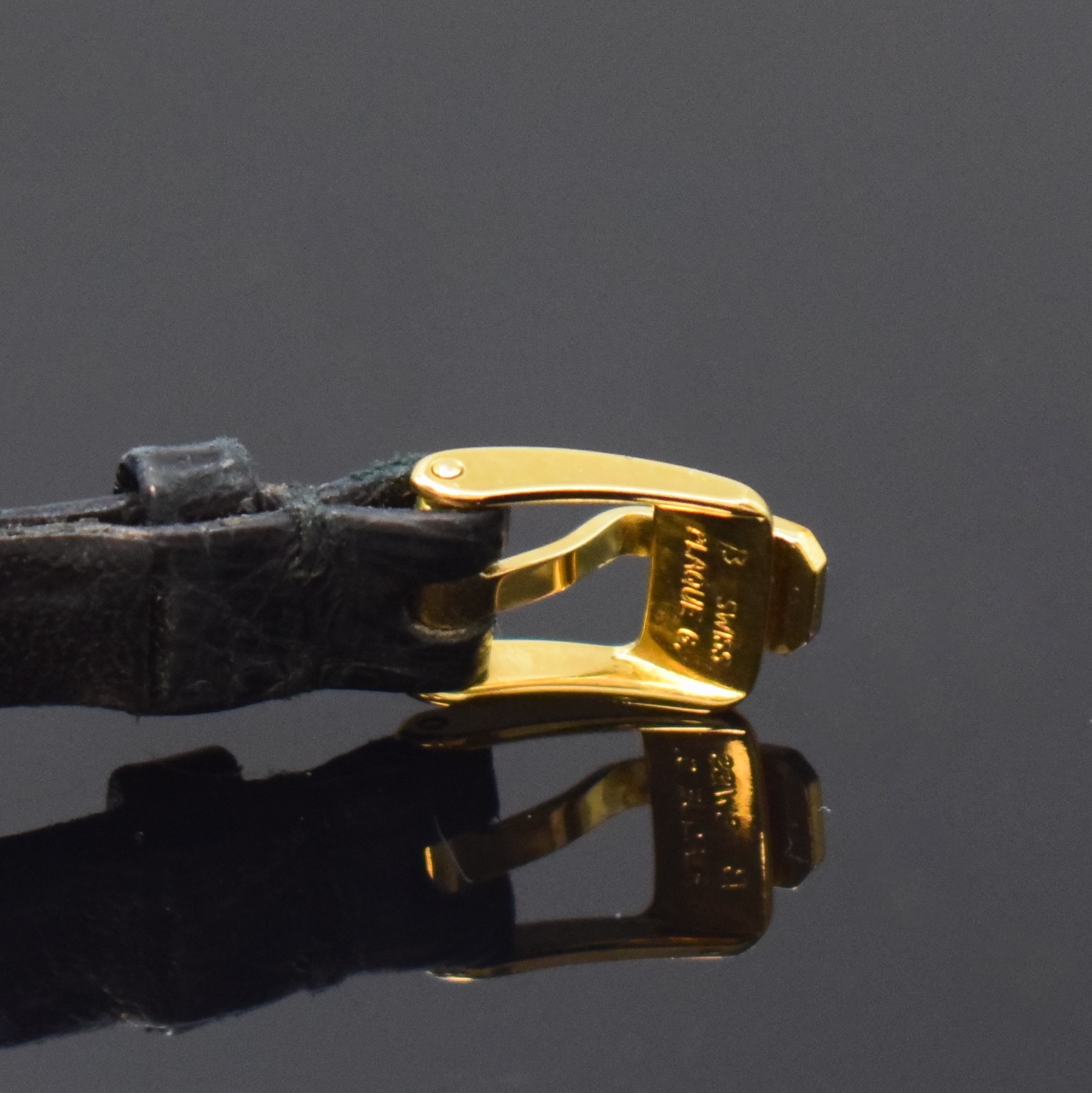 Detail c: CHOPARD feine Damenarmbanduhr in GG 750/000 mit Brillantlünette Referenz 5166 Schweiz um 1990, quarz, Boden aufgedr., orig. Lederband m. verg. orig. ...