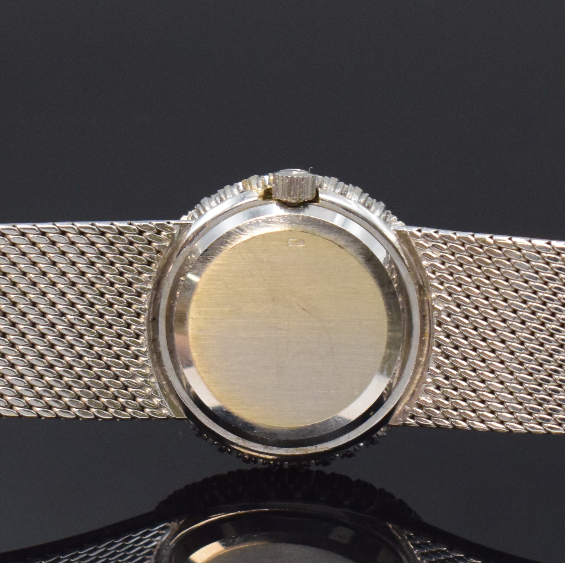 Detail e: OMEGA De Ville Damenarmbanduhr in WG 750/000 mit Diamanten Referenz 7245, Schweiz um 1970, Handaufzug, 2-teil. Geh., Boden aufgedr., Lünette mit ...