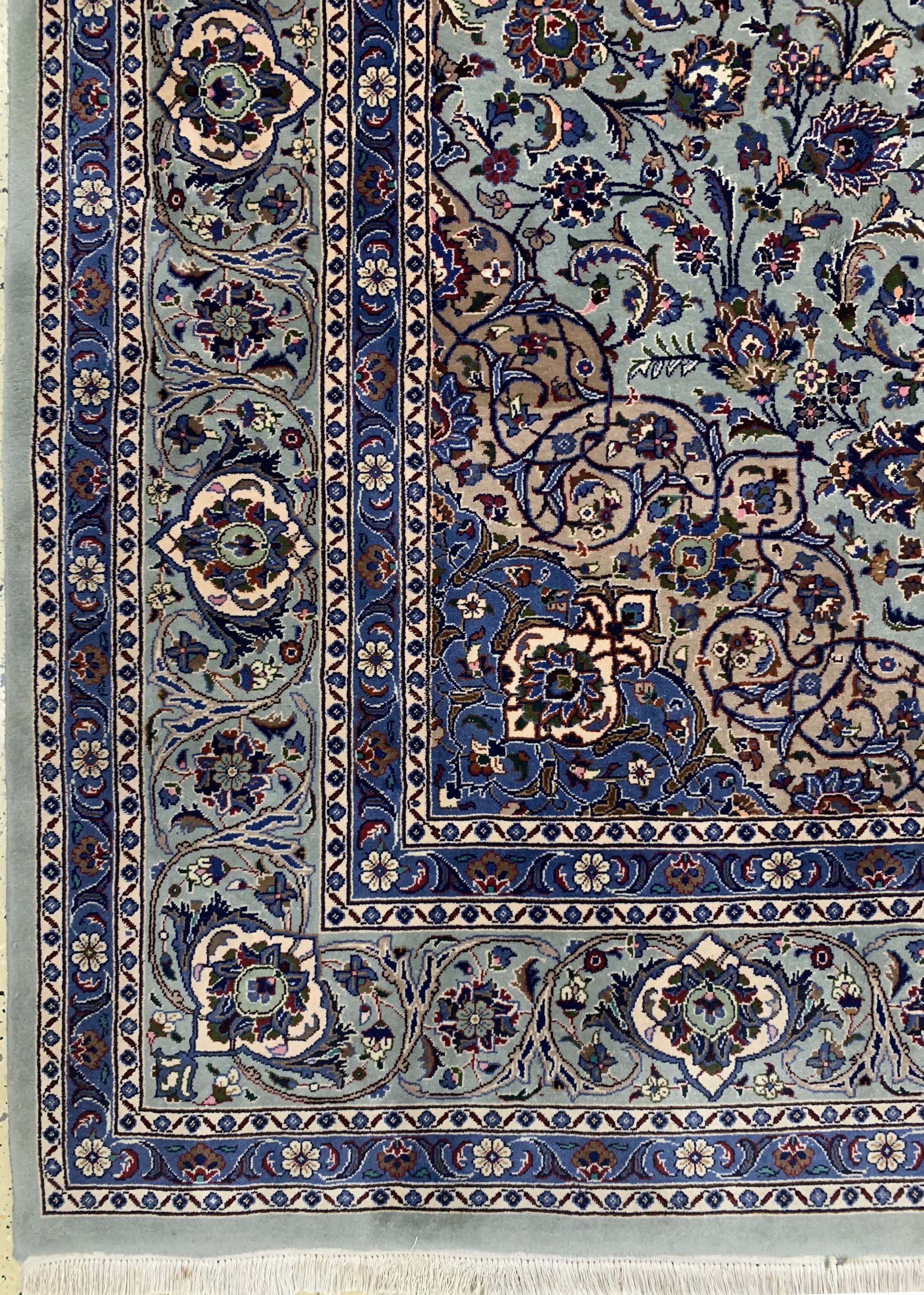 Detail b: Kashmar, Persien, ca. 50 Jahre, Wolle auf Baumwolle, ca. 343 x 252 cm, EHZ: 2