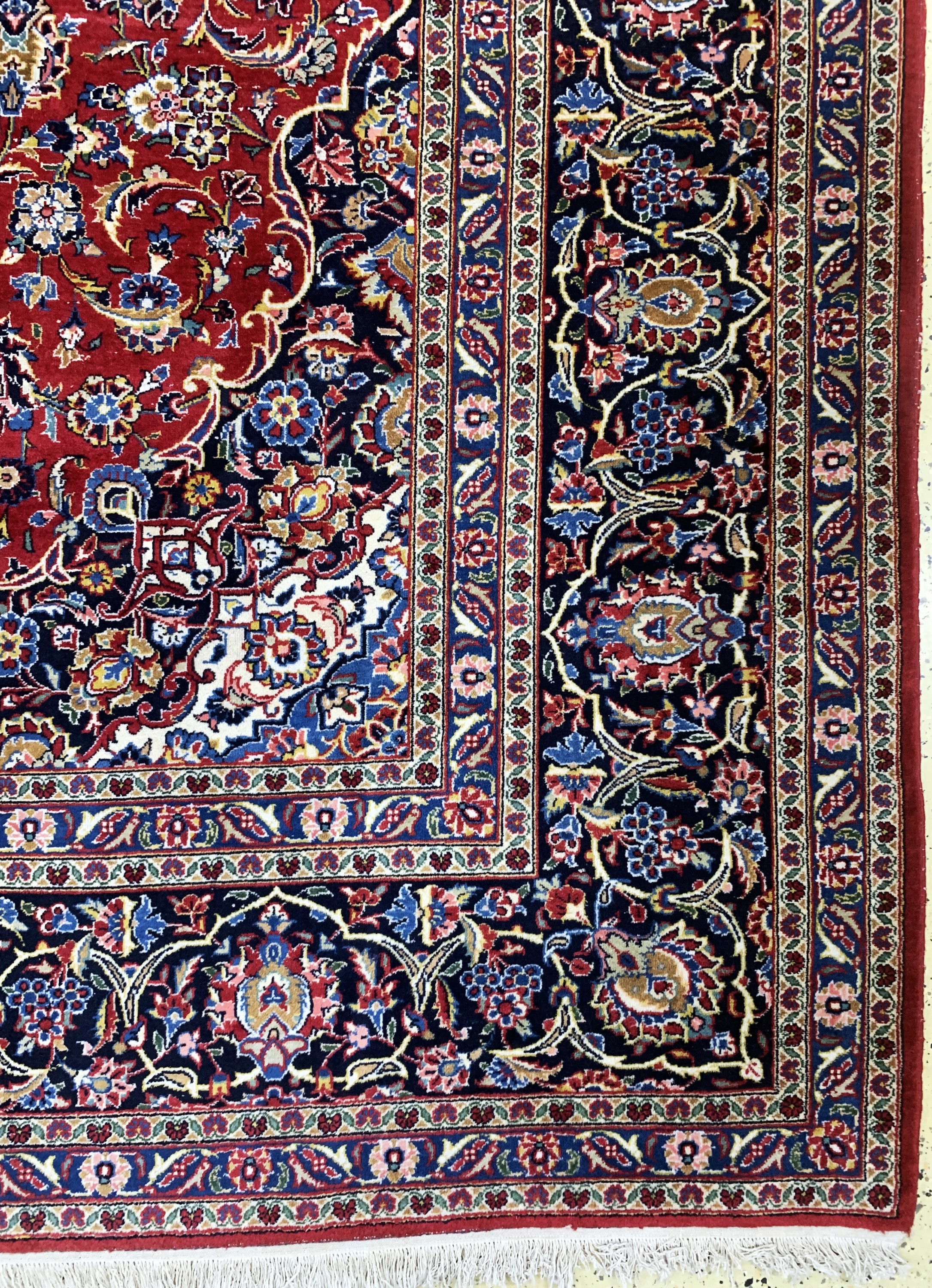 Detail a: Keschan sign., Persien, ca. 50 Jahre, Wolleauf Baumwolle, ca. 420 x 305 cm, EHZ: 2-3