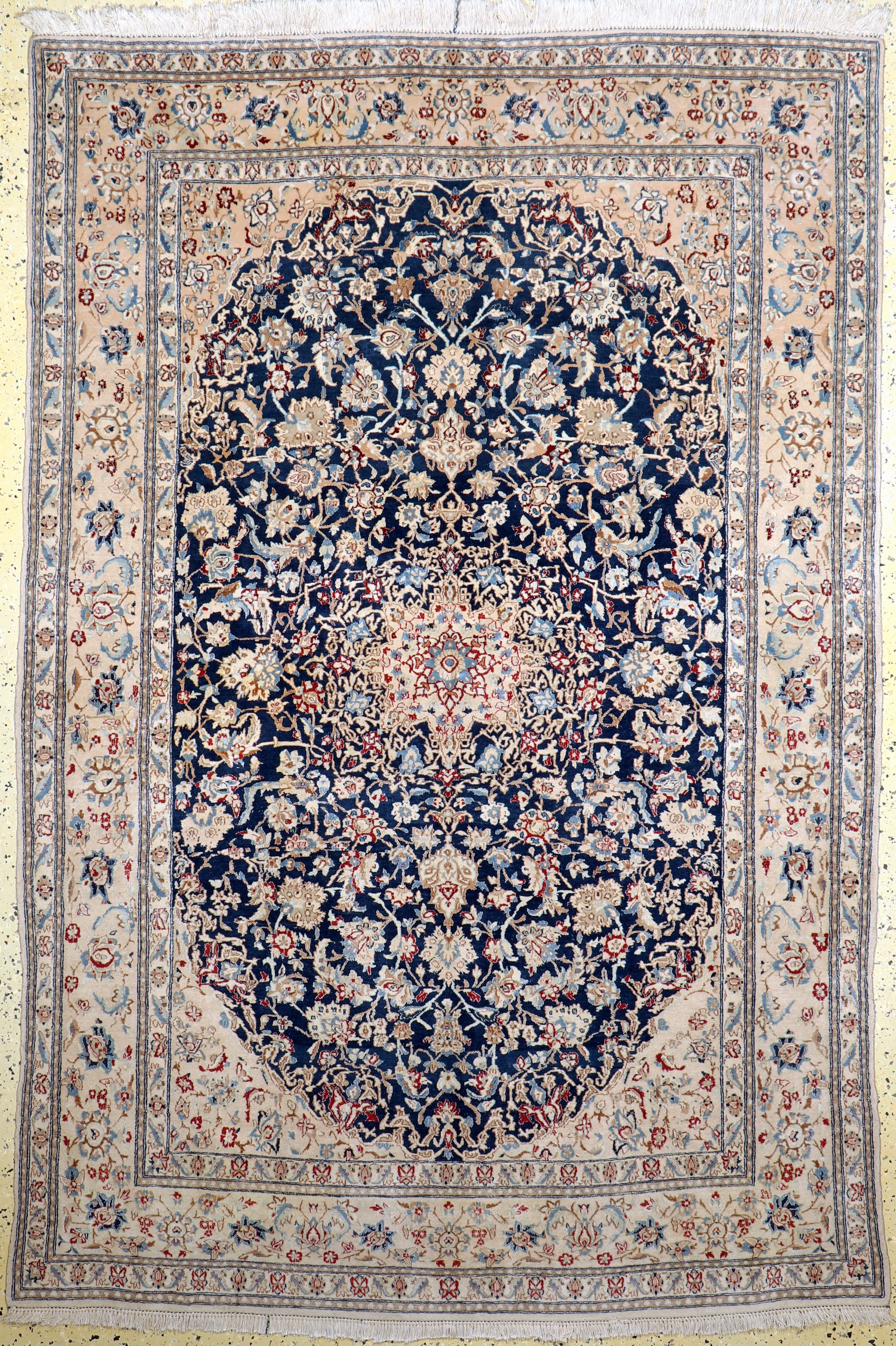 Nain fein, Persien, um 1950, Korkwolle mit Seide, ca. 233 x 155 cm, ca. 800.000 Kn/qm, EHZ: 2