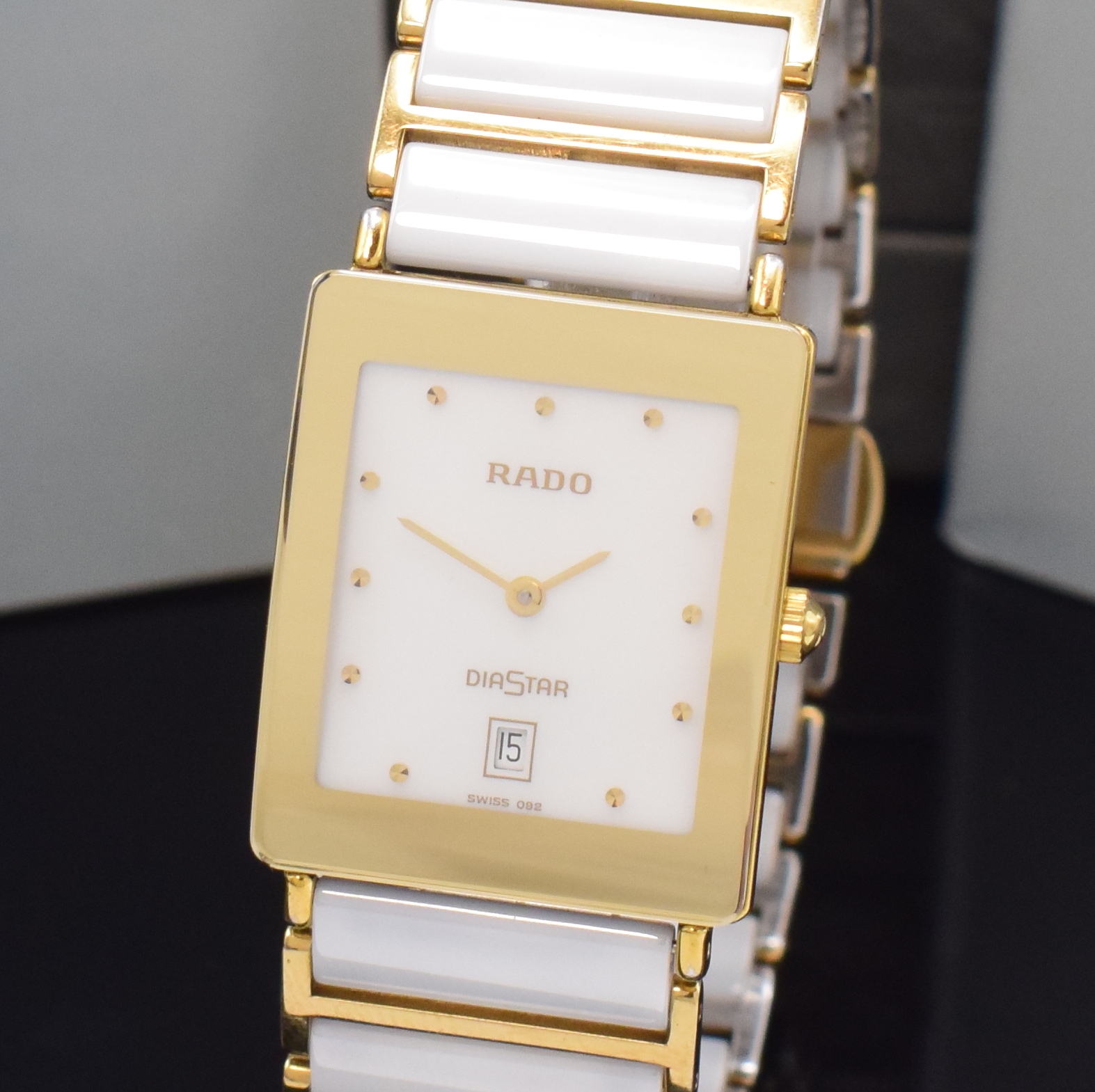 Detail a: RADO Armbanduhr Serie Diastar Referenz 160.0281.3N, Schweiz um 1995, verg. Geh. mit kratzfesten Glas, Stahlboden aufgedr., Keramikband mit verg. ...