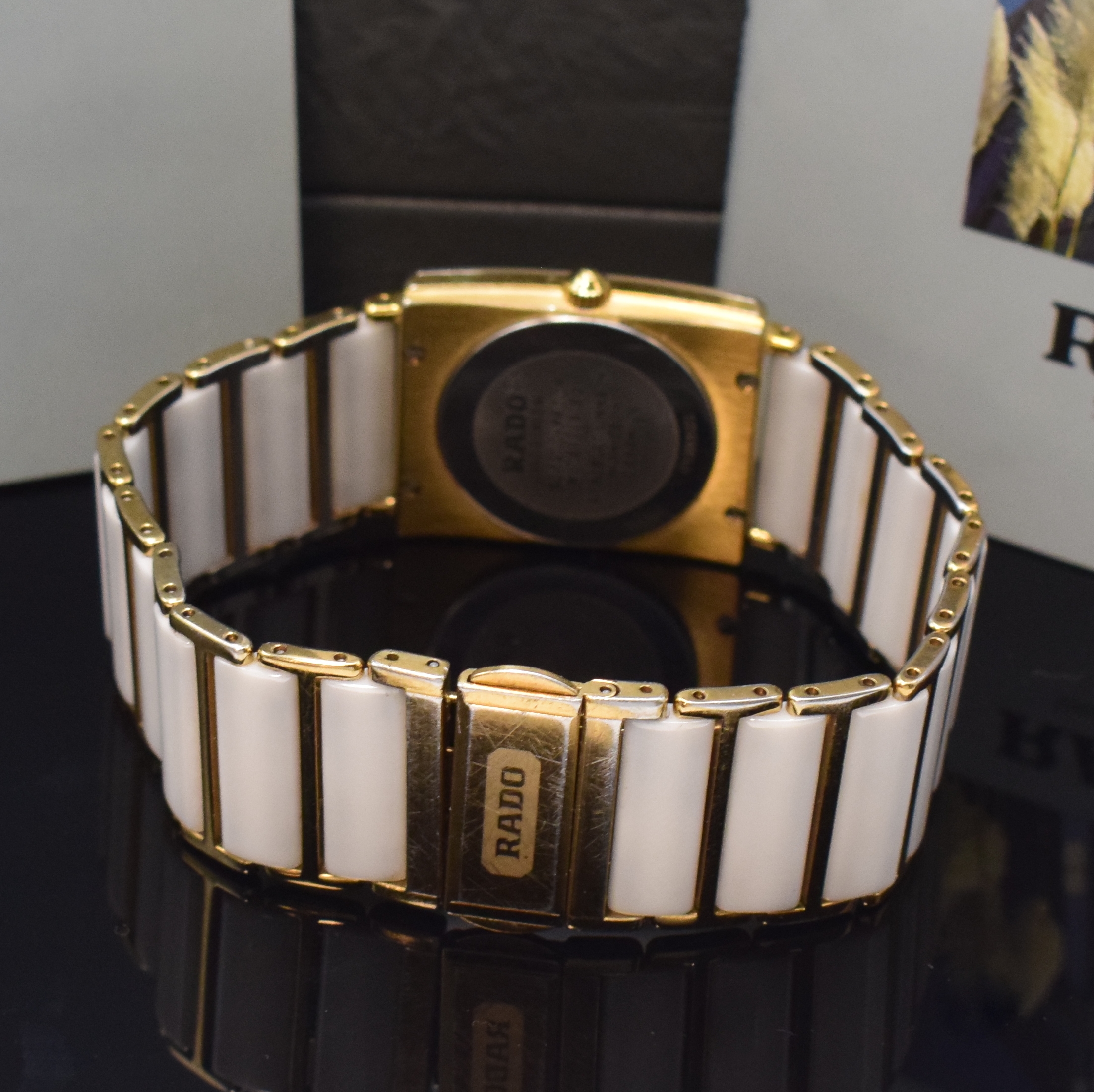 Detail b: RADO Armbanduhr Serie Diastar Referenz 160.0281.3N, Schweiz um 1995, verg. Geh. mit kratzfesten Glas, Stahlboden aufgedr., Keramikband mit verg. ...
