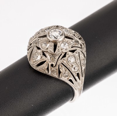 Image Platinum Art-Deco diamond-ring, approx. 1915- 20 , Pt tested, ring head fret work, 11 ...