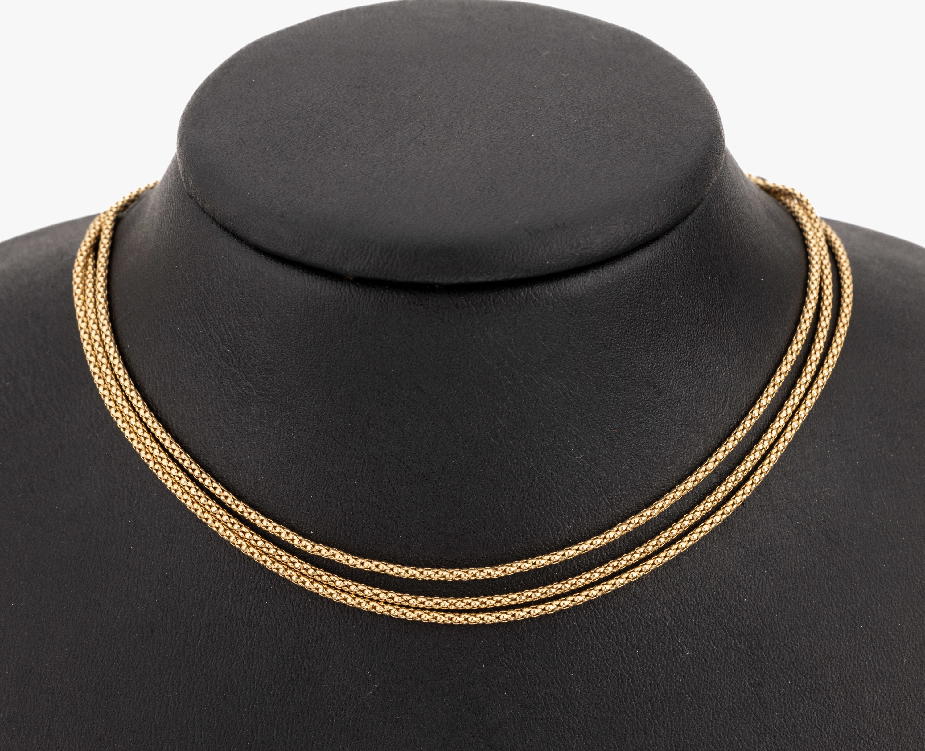 14 kt Gold Collier, GG 585/000, 3-rhg., L. ca. 42 cm, Karabinerschliesse, ca. 11.4 g