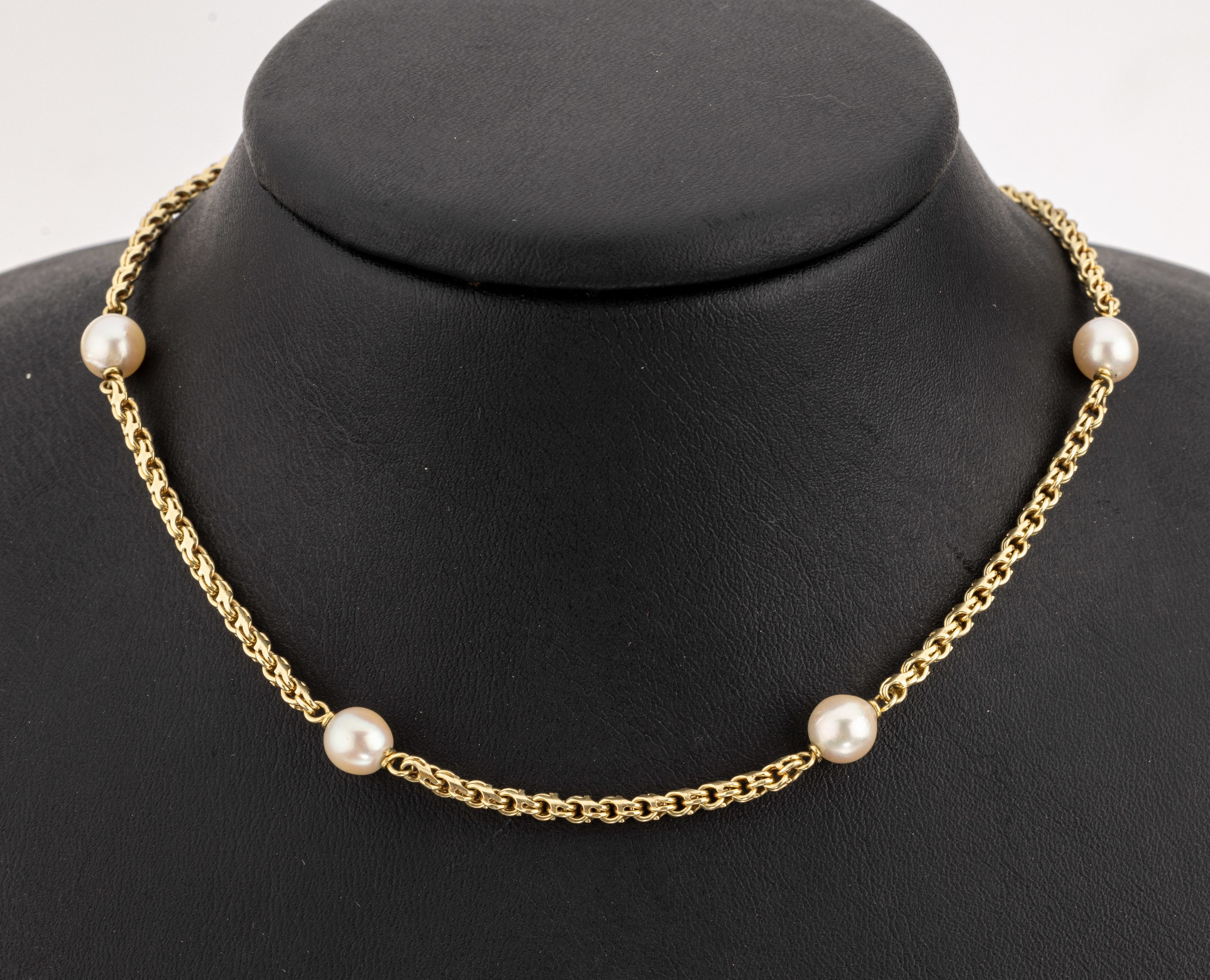 14 kt Gold Kette mit Akoyazuchtperlen, GG 585/000, l. rosef. Perlen, D. ca. 6.8 mm, L. ca. 58 cm, Federringschliesse, ca. 20.9 g