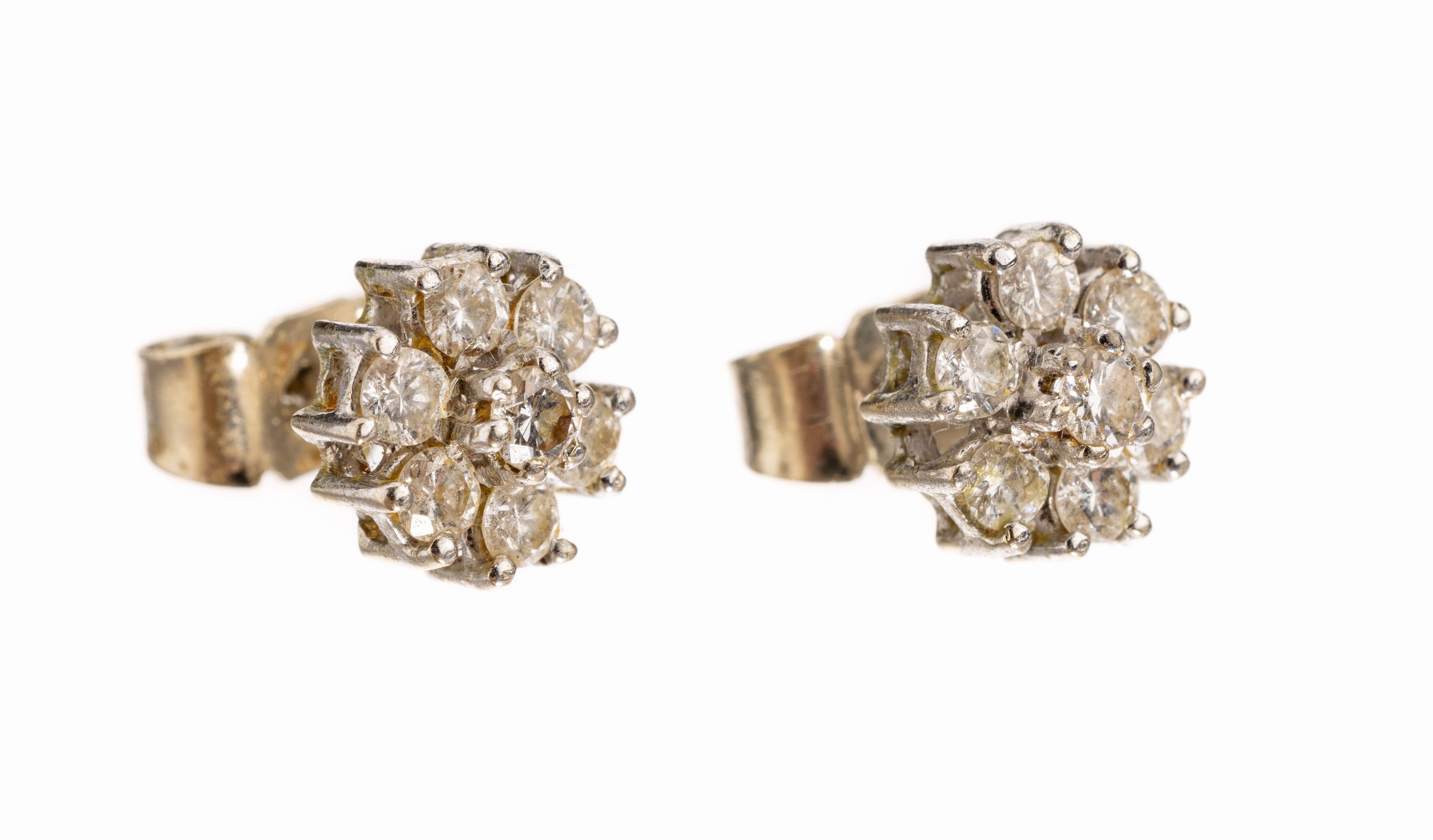 Paar 18 kt Gold Brillant Ohrstecker, WG 750/000 (gepr.), insg. 14 Brillanten zus. ca. 0.60 ct Weiss/si, ca. 2.4 g