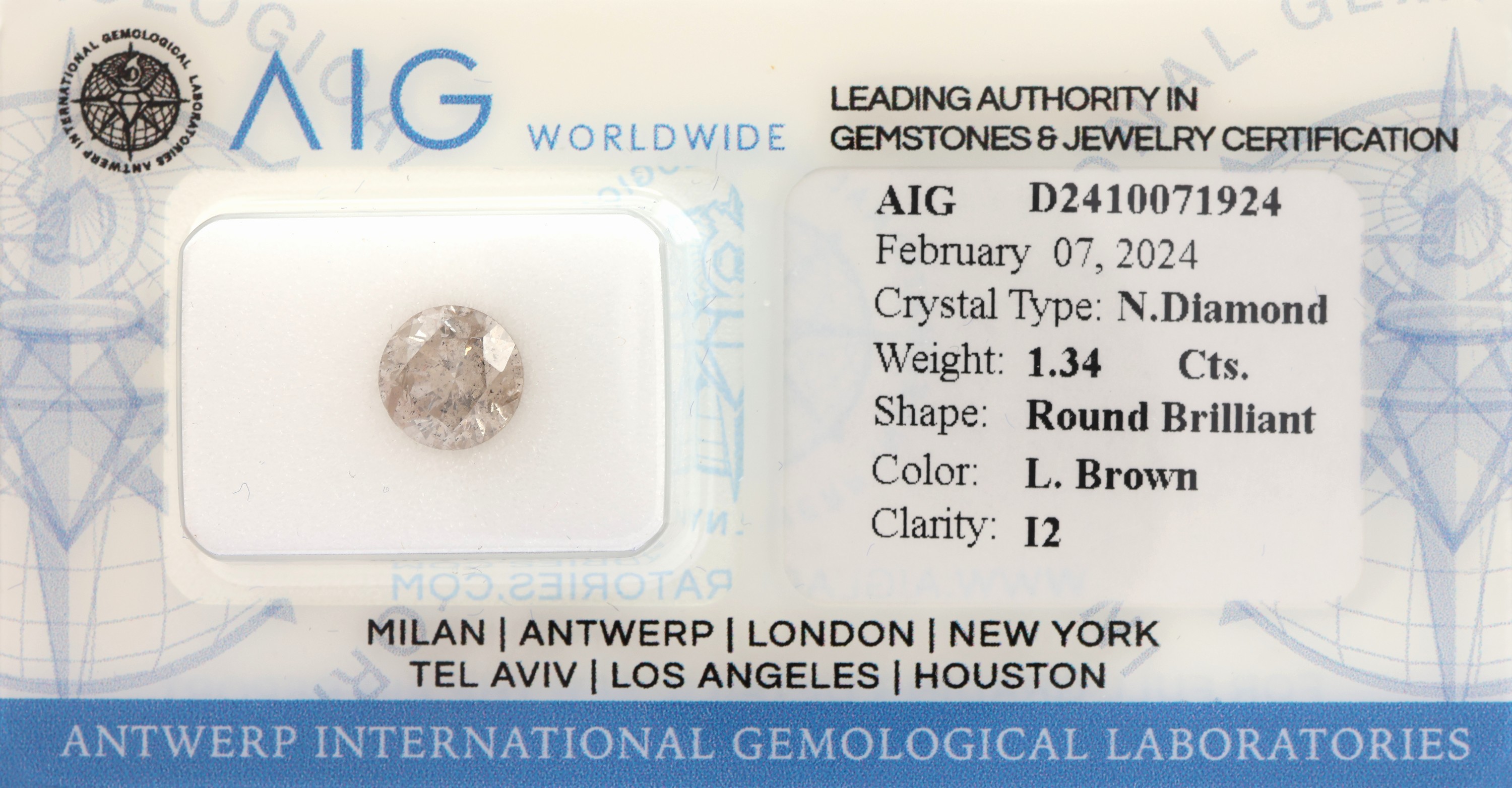 Loser Brillant ca. 1.34 ct, light Brown/p2,ca. 6.84 x 6.81 x 4.41 mm, verschweißt, mit AIG-Expertise
