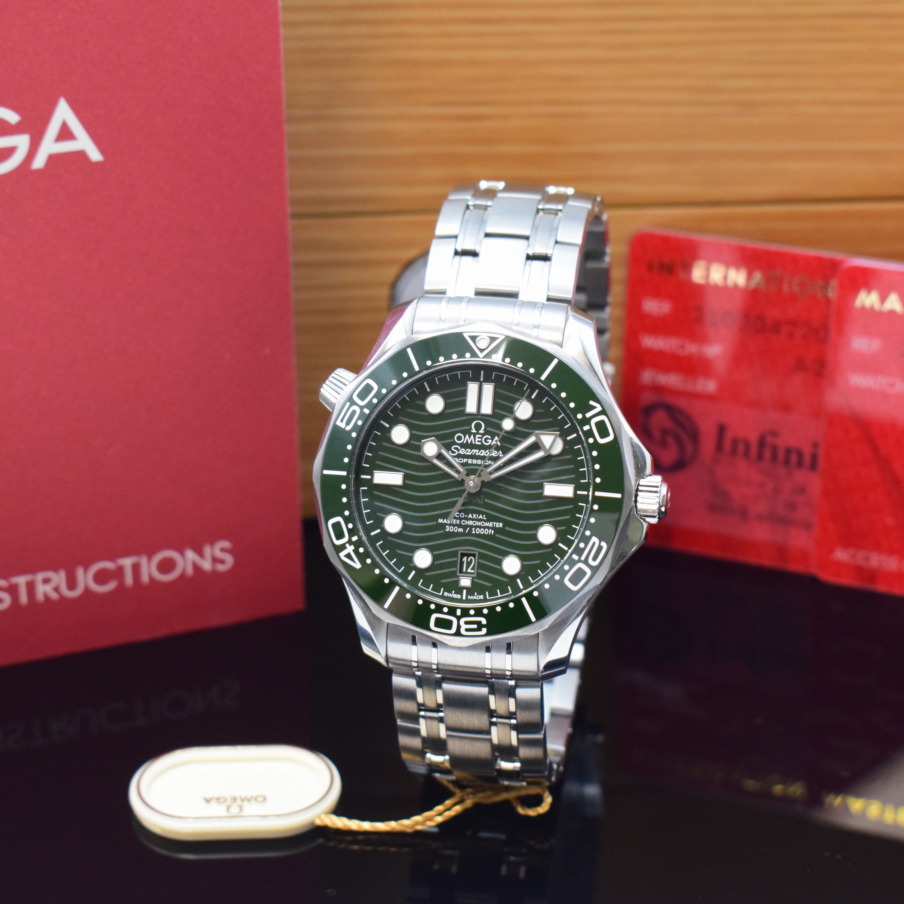 OMEGA Herrenarmbanduhr Seamaster Diver 300 M Referenz 210.30.42.20.10.001, Automatik, Chronometer in Edelstahl inkl. orig. Gliederband m. Faltschl., ...