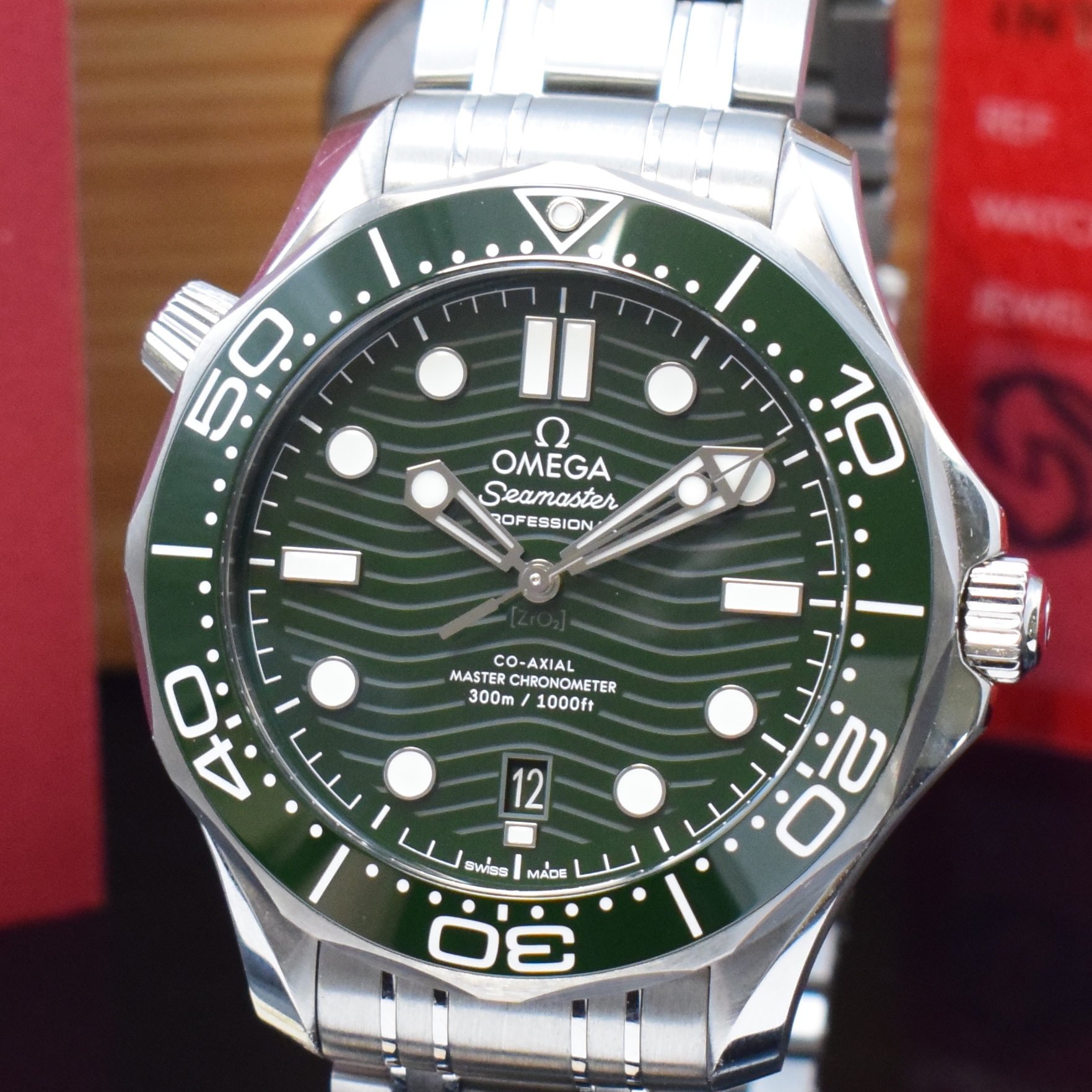 Detail a: OMEGA Herrenarmbanduhr Seamaster Diver 300 M Referenz 210.30.42.20.10.001, Automatik, Chronometer in Edelstahl inkl. orig. Gliederband m. Faltschl., ...