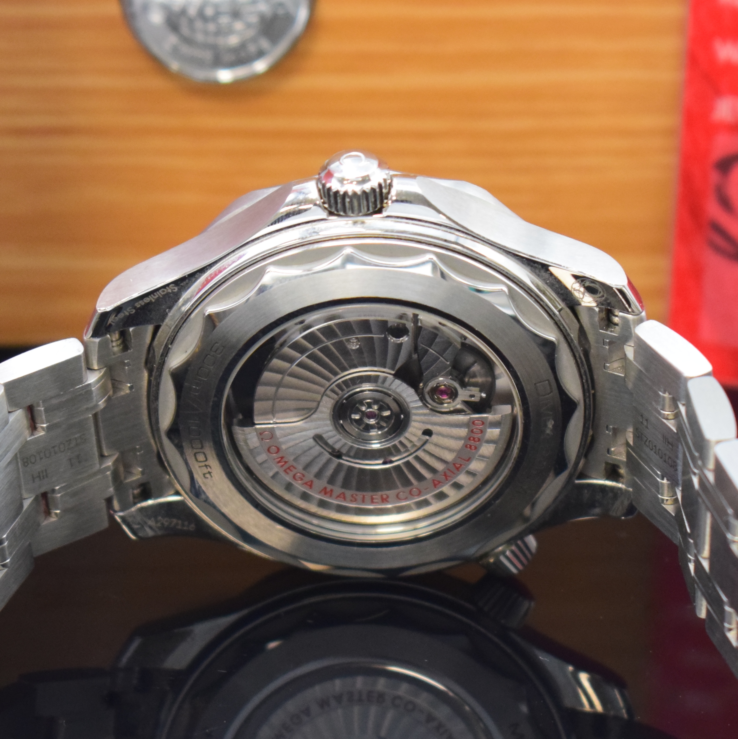 Detail e: OMEGA Herrenarmbanduhr Seamaster Diver 300 M Referenz 210.30.42.20.10.001, Automatik, Chronometer in Edelstahl inkl. orig. Gliederband m. Faltschl., ...